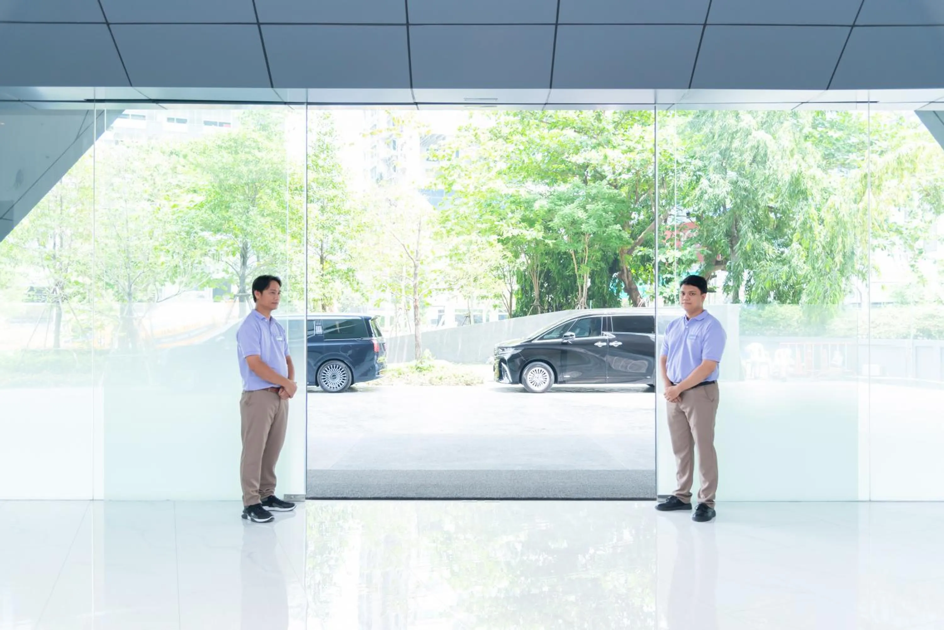 Staff in Queensland Hotel Bangkok