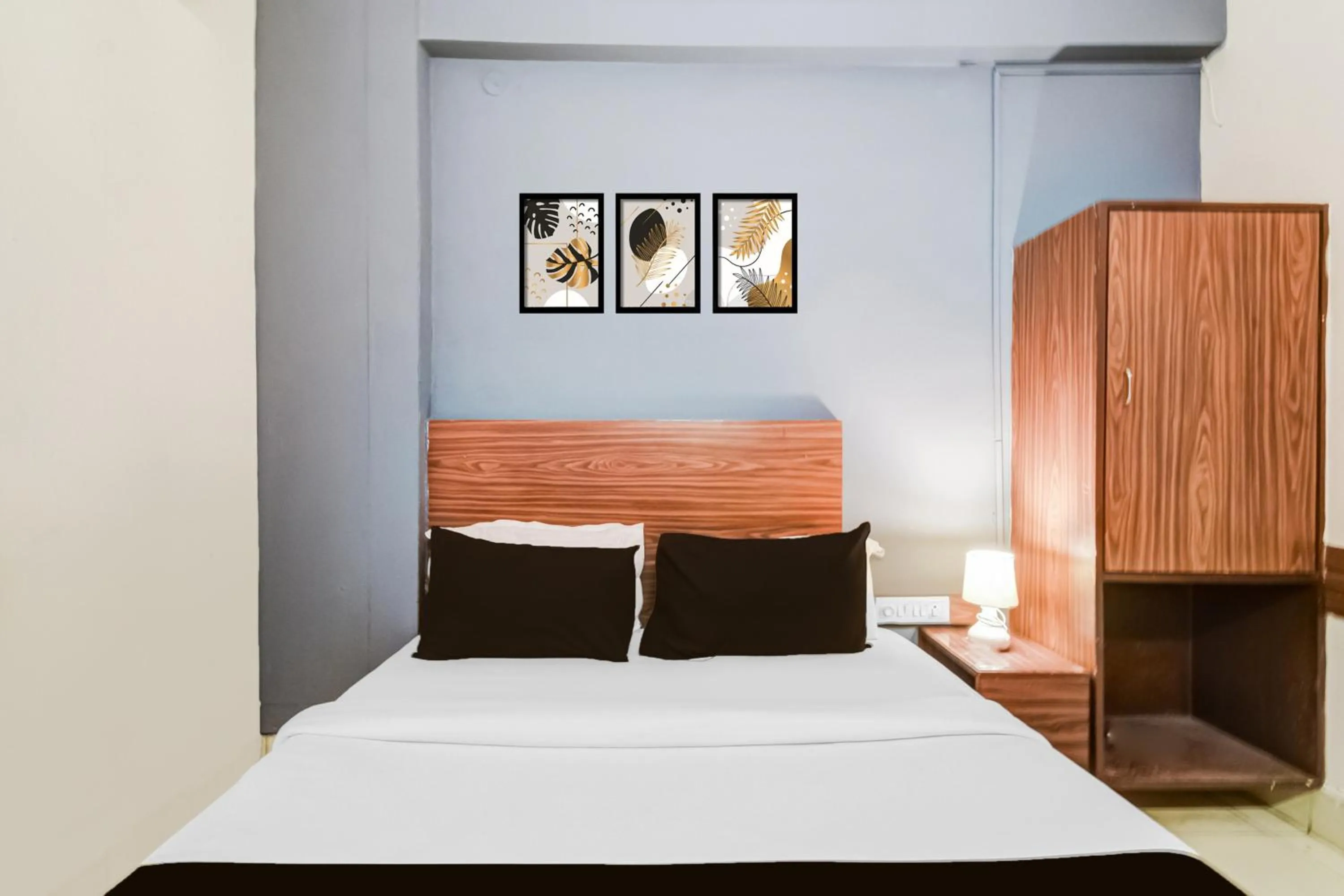 Bedroom, Bed in Super Hotel O Paradise Circle