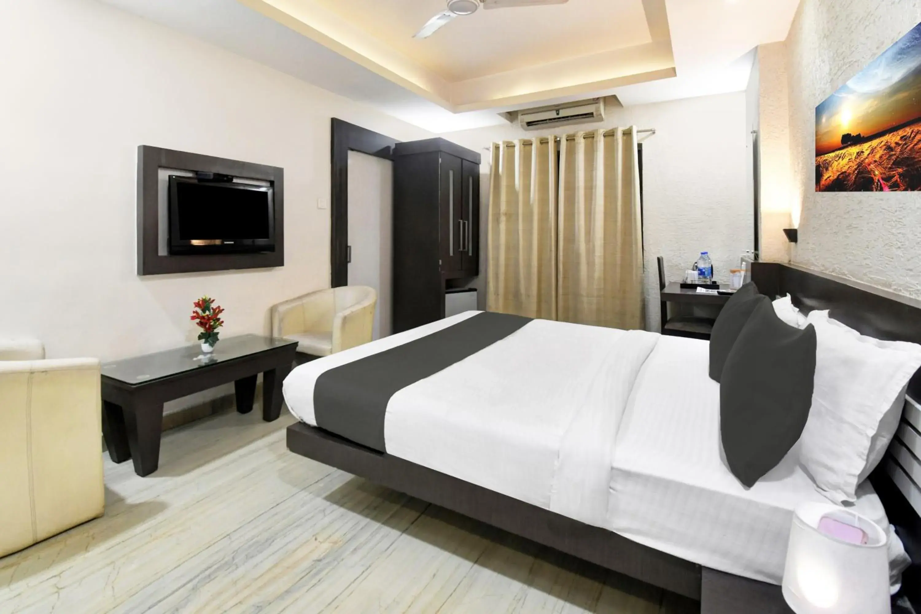 Standard Double Room - single occupancy in Super Townhouse Ranchi Near Railway Station Standard Double Room - single occupancy in Super Townhouse Ranchi Near Railway Station