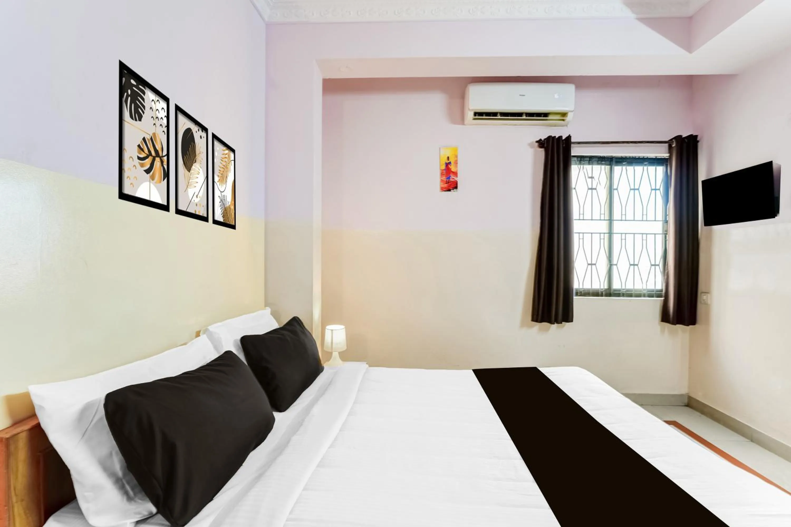 Bedroom in Super Collection O Yeshwantpur Formerly Sunder Nivas