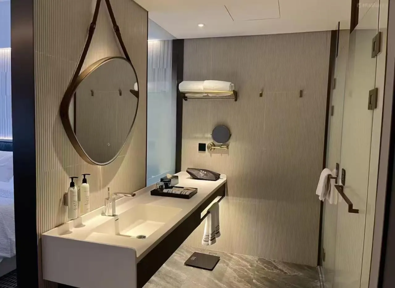 Bathroom, Bed in Wanda Moments, Suzhou Science and Technology Town