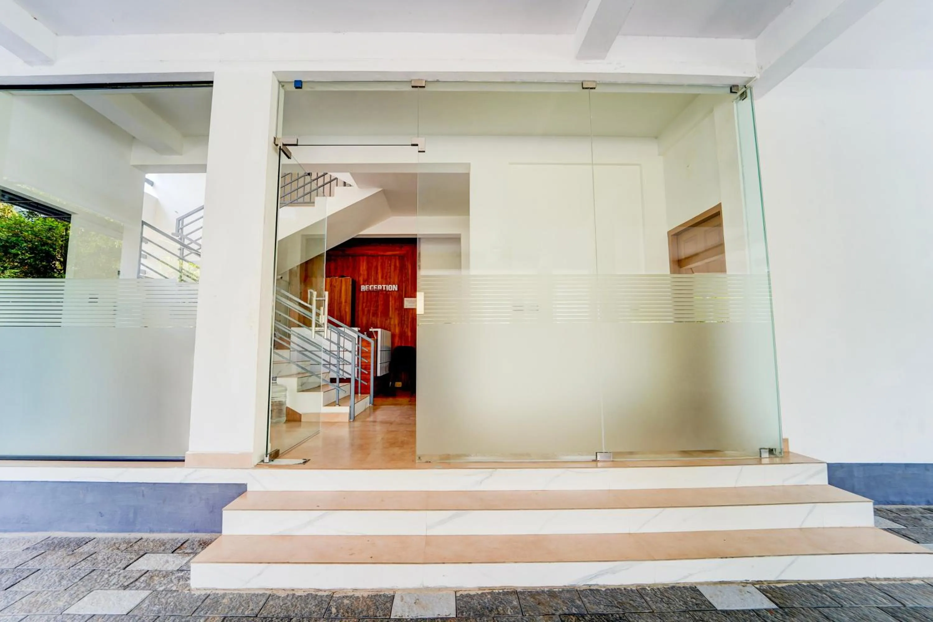 Facade/entrance in Super Hotel O North Kalamassery