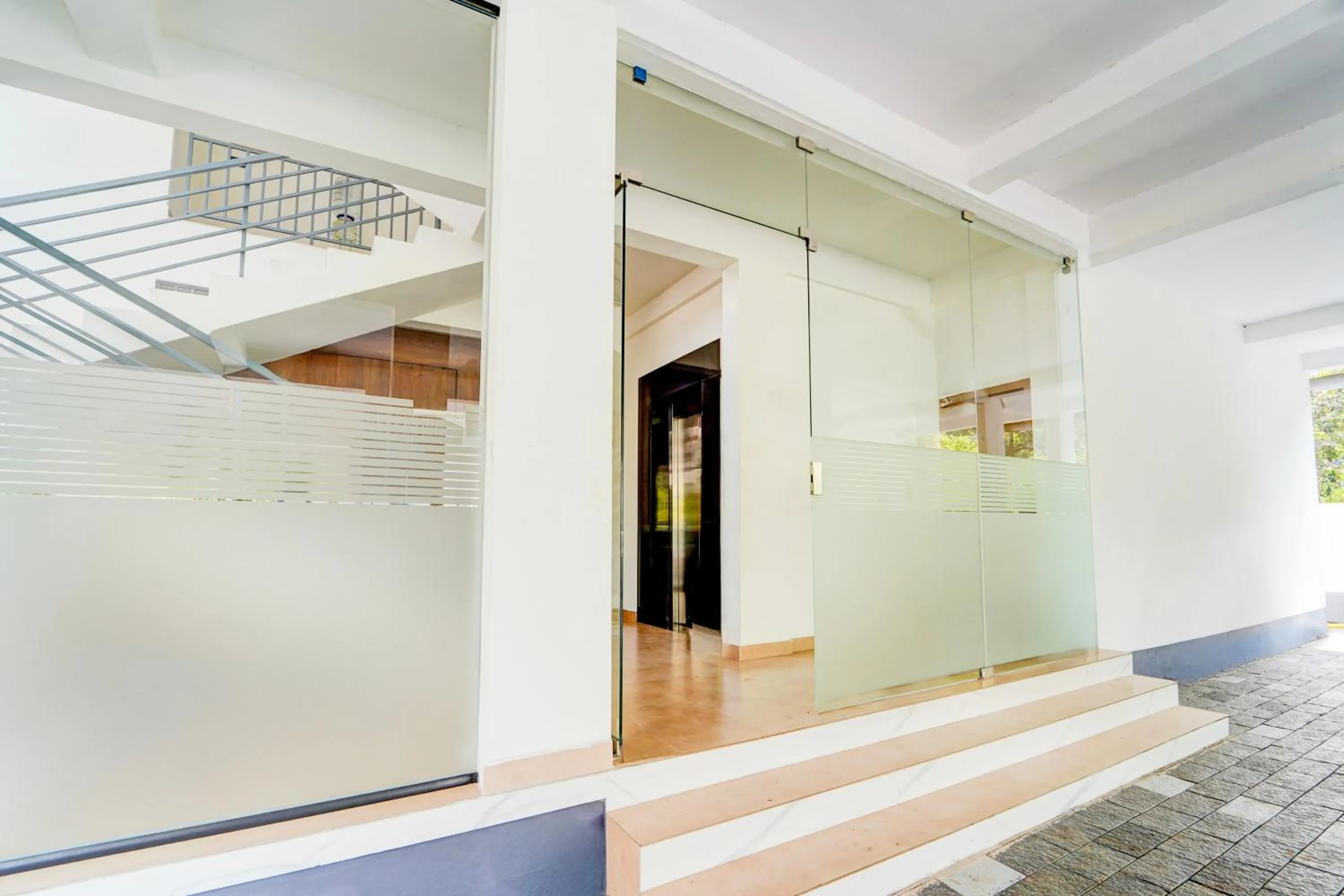 Facade/entrance in Super Hotel O North Kalamassery