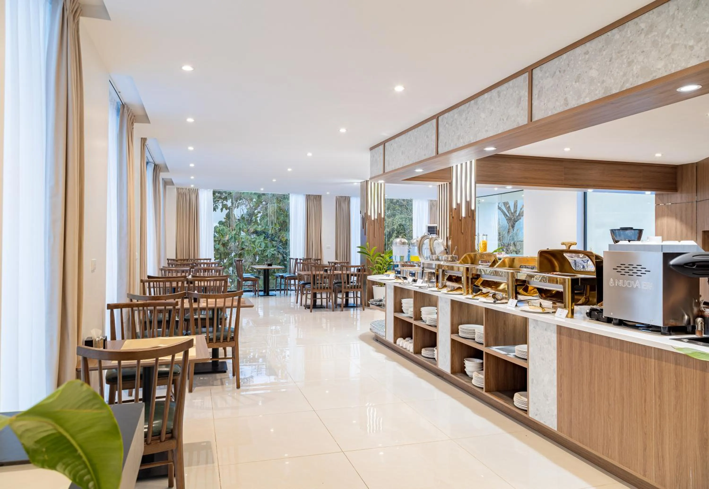 Sunrise Mountain View Resort