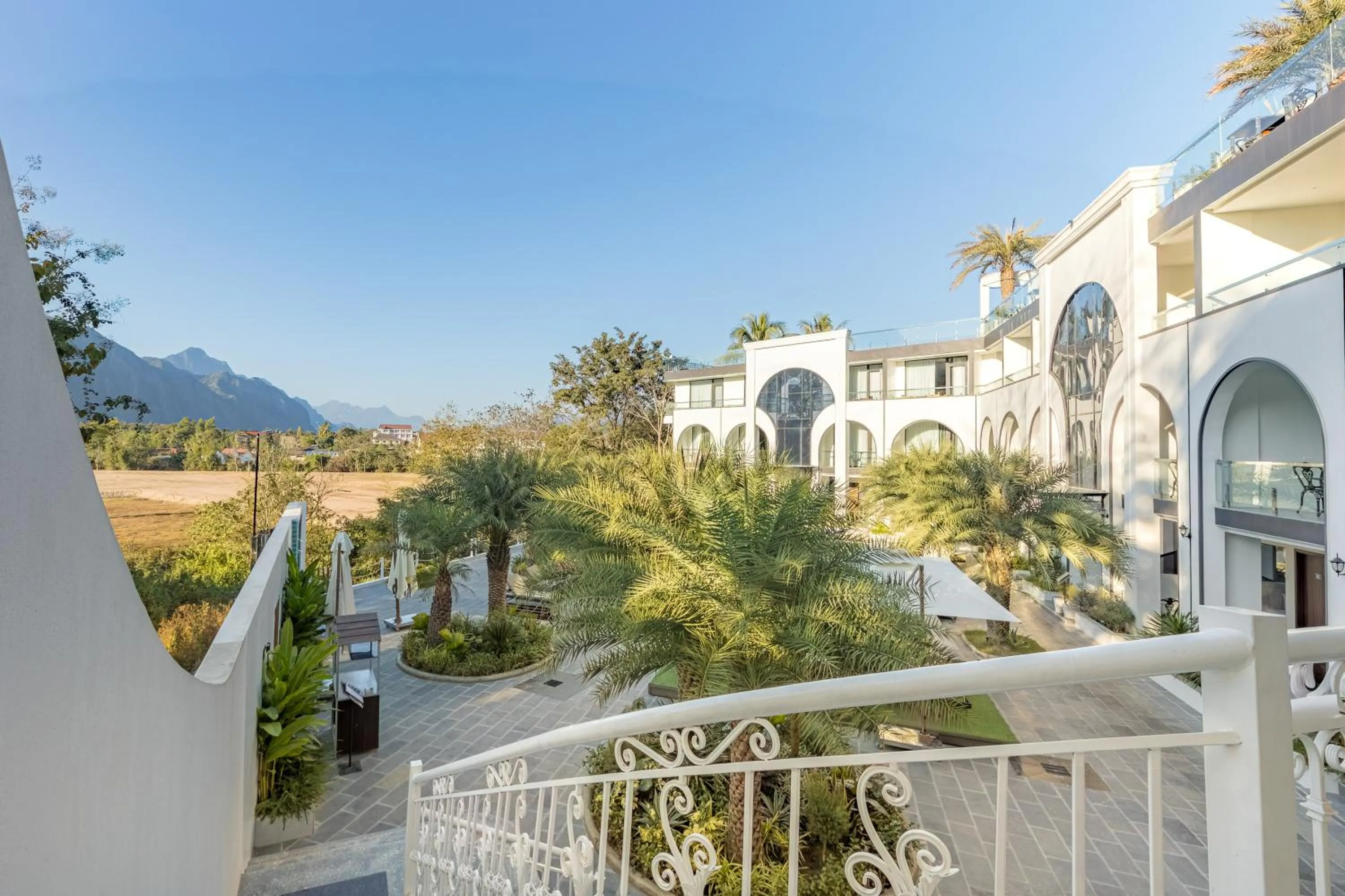 Sunrise Mountain View Resort