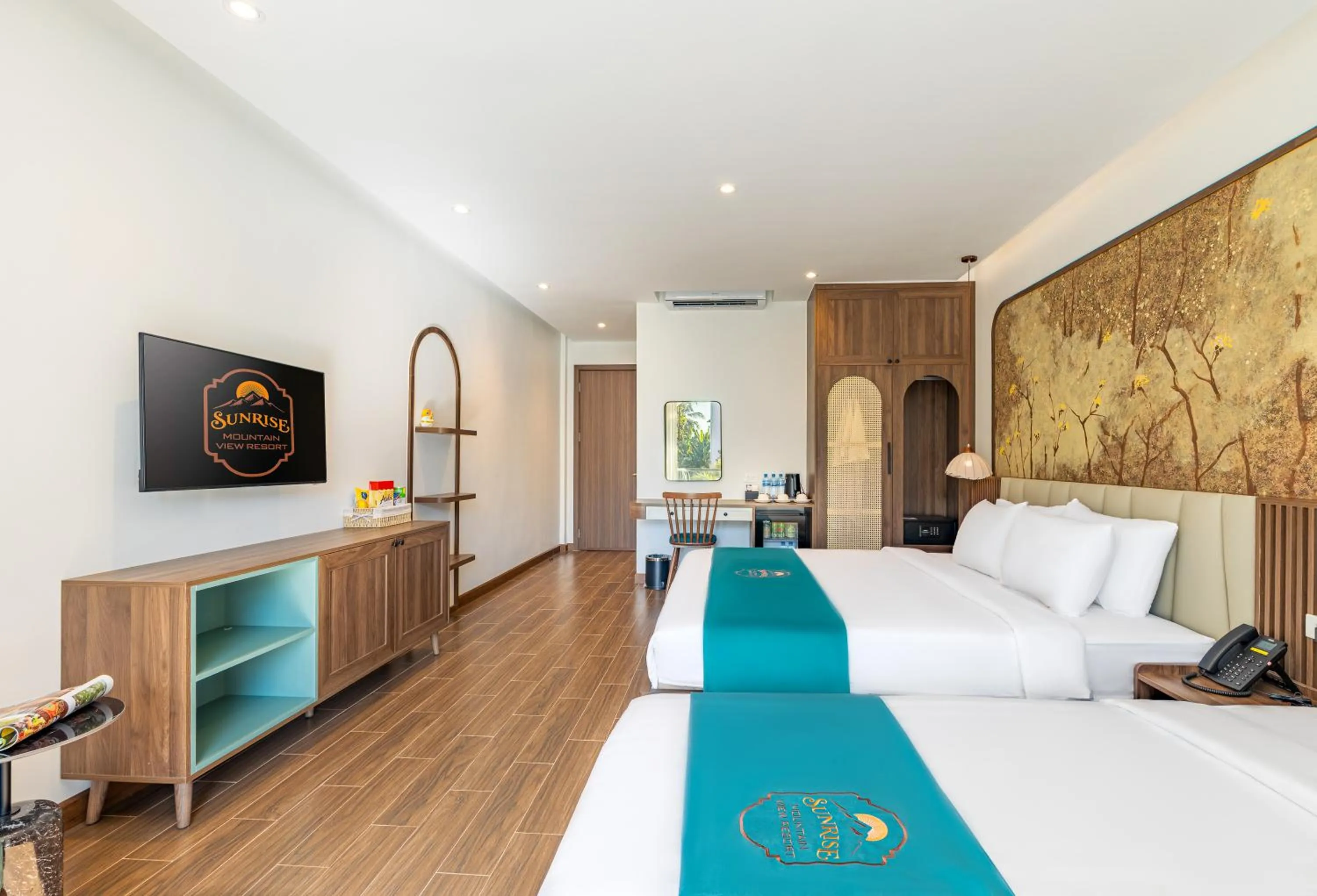 Bed in Sunrise Mountain View Resort