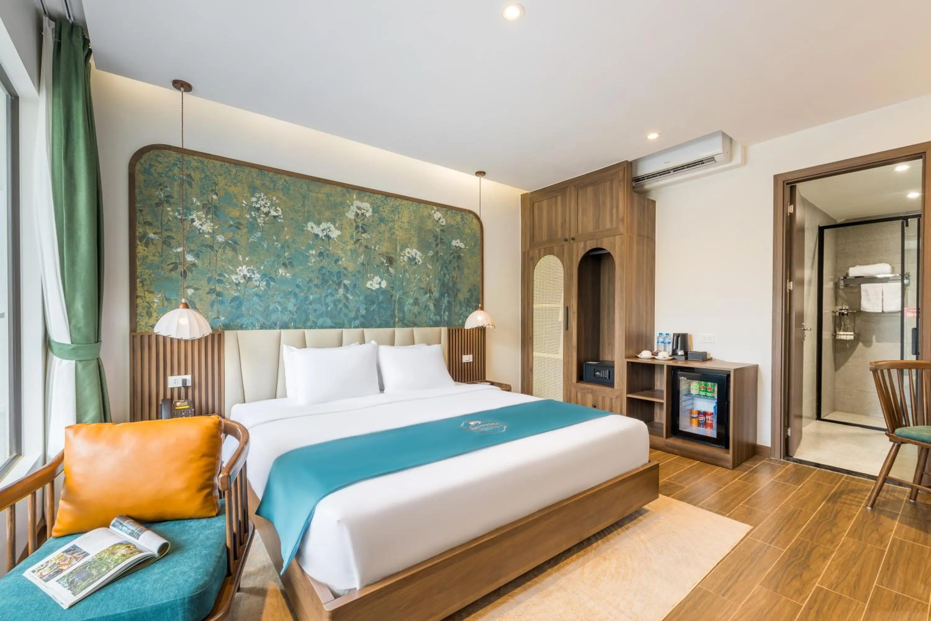 Bed in Sunrise Mountain View Resort