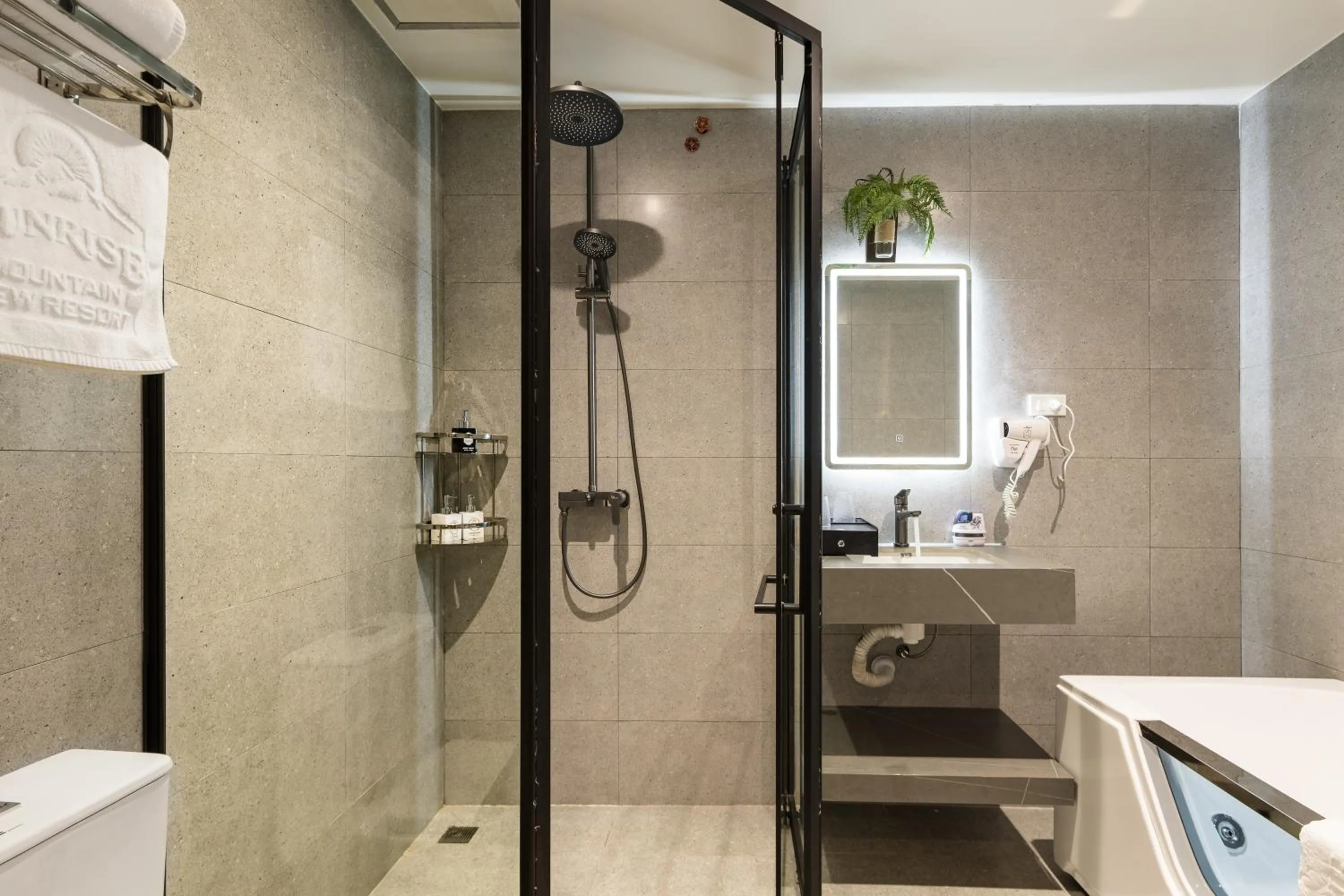 Sunrise Mountain View Resort