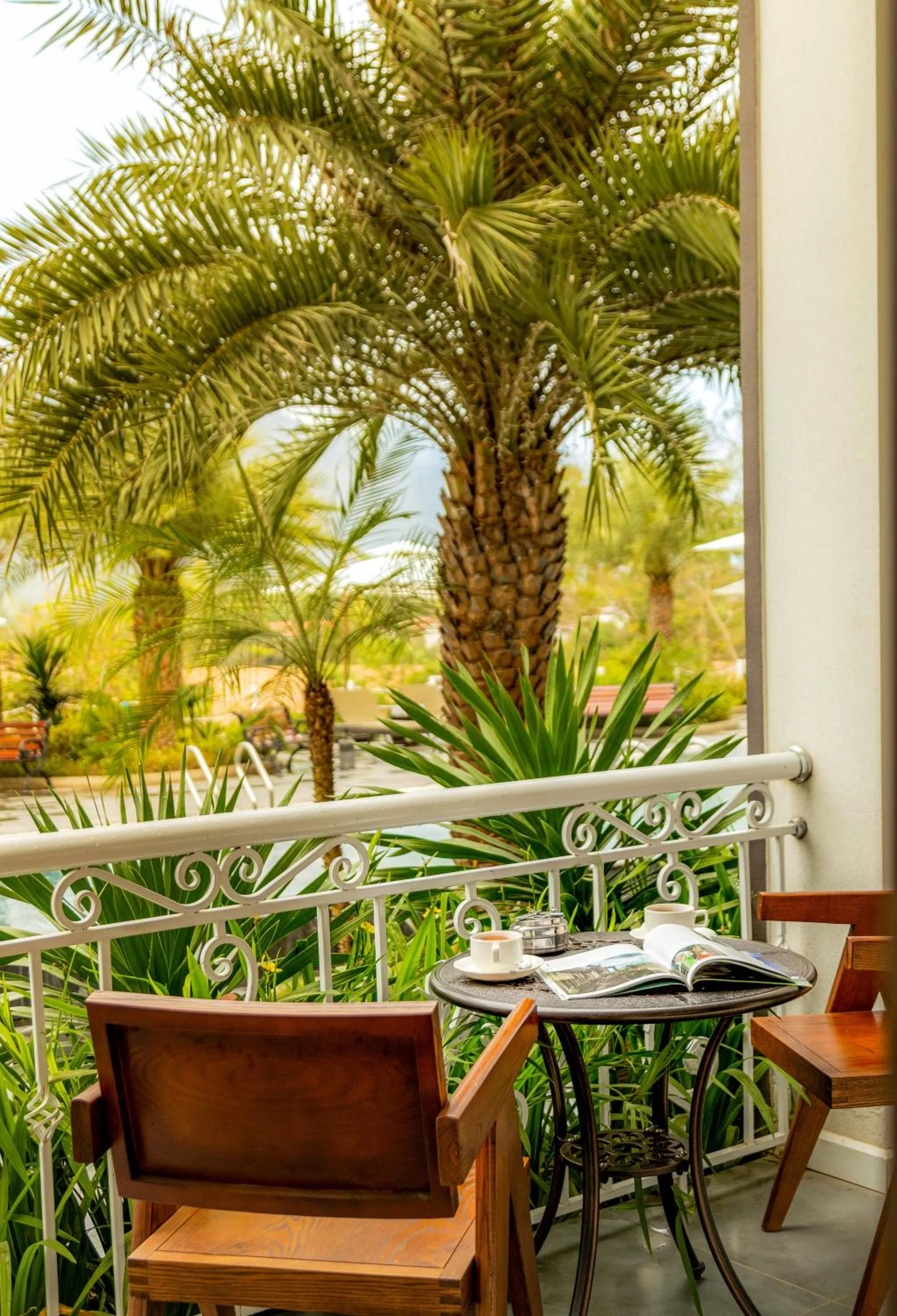 Sunrise Mountain View Resort