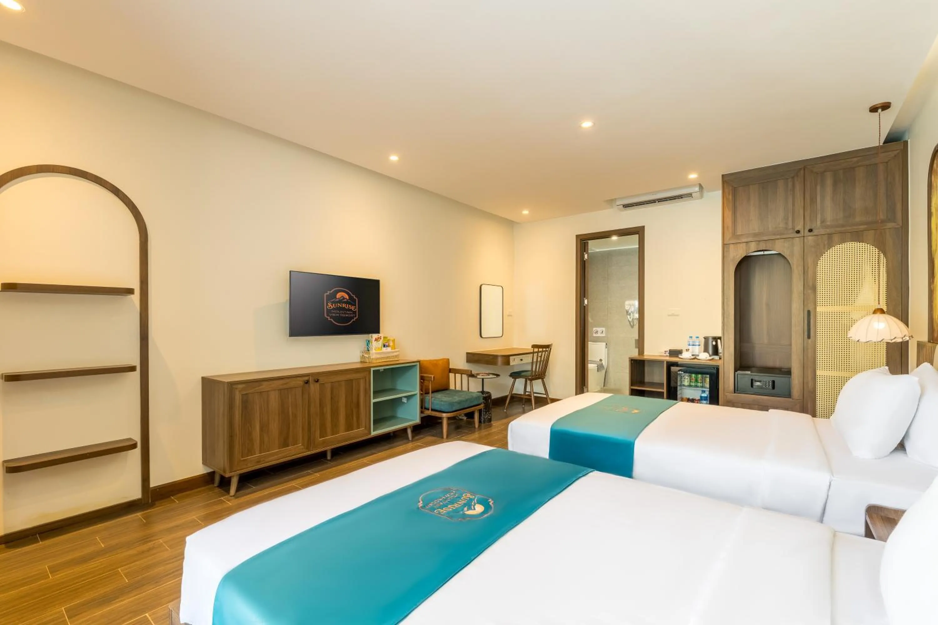 Bed in Sunrise Mountain View Resort