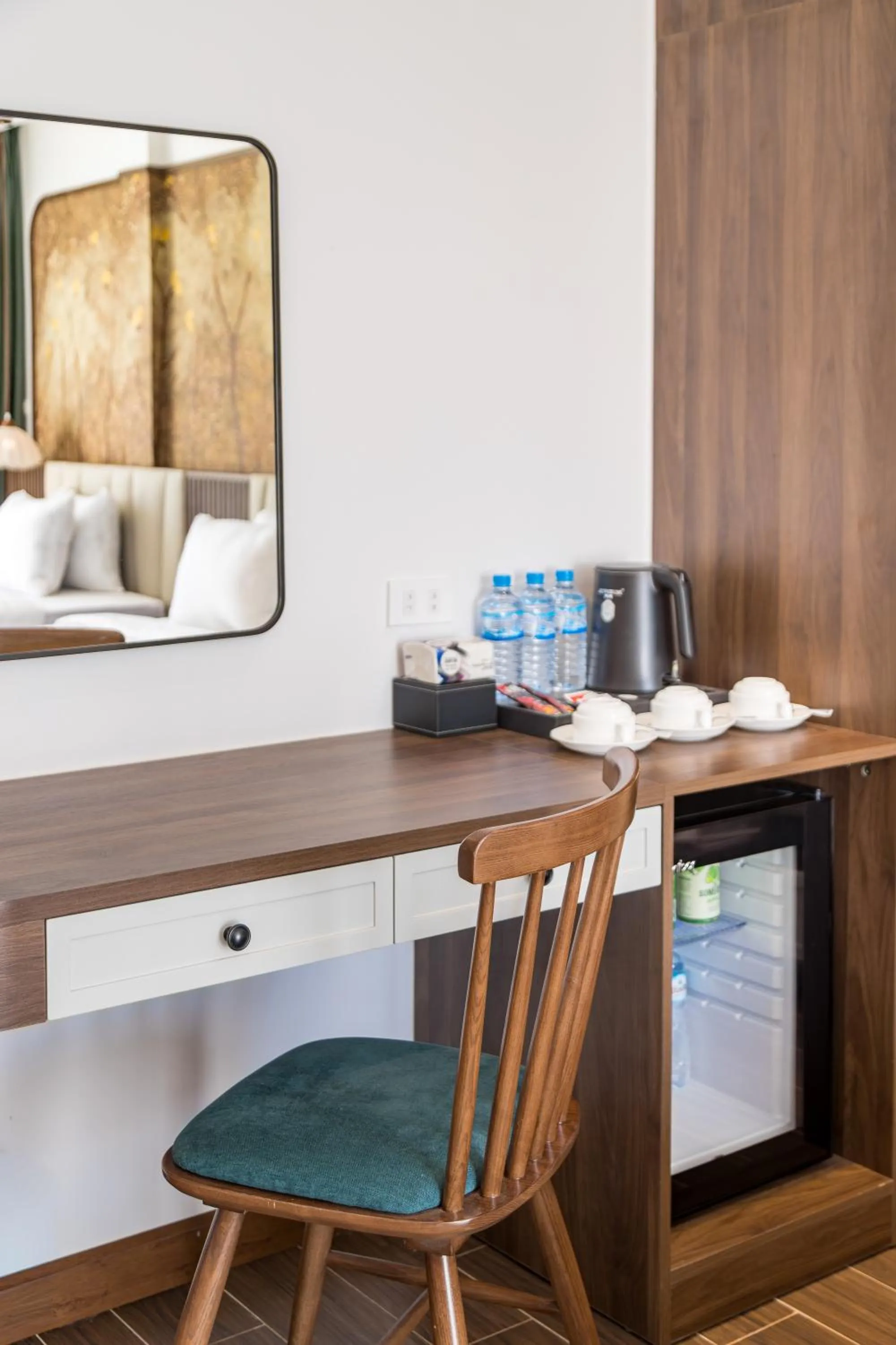 Sunrise Mountain View Resort