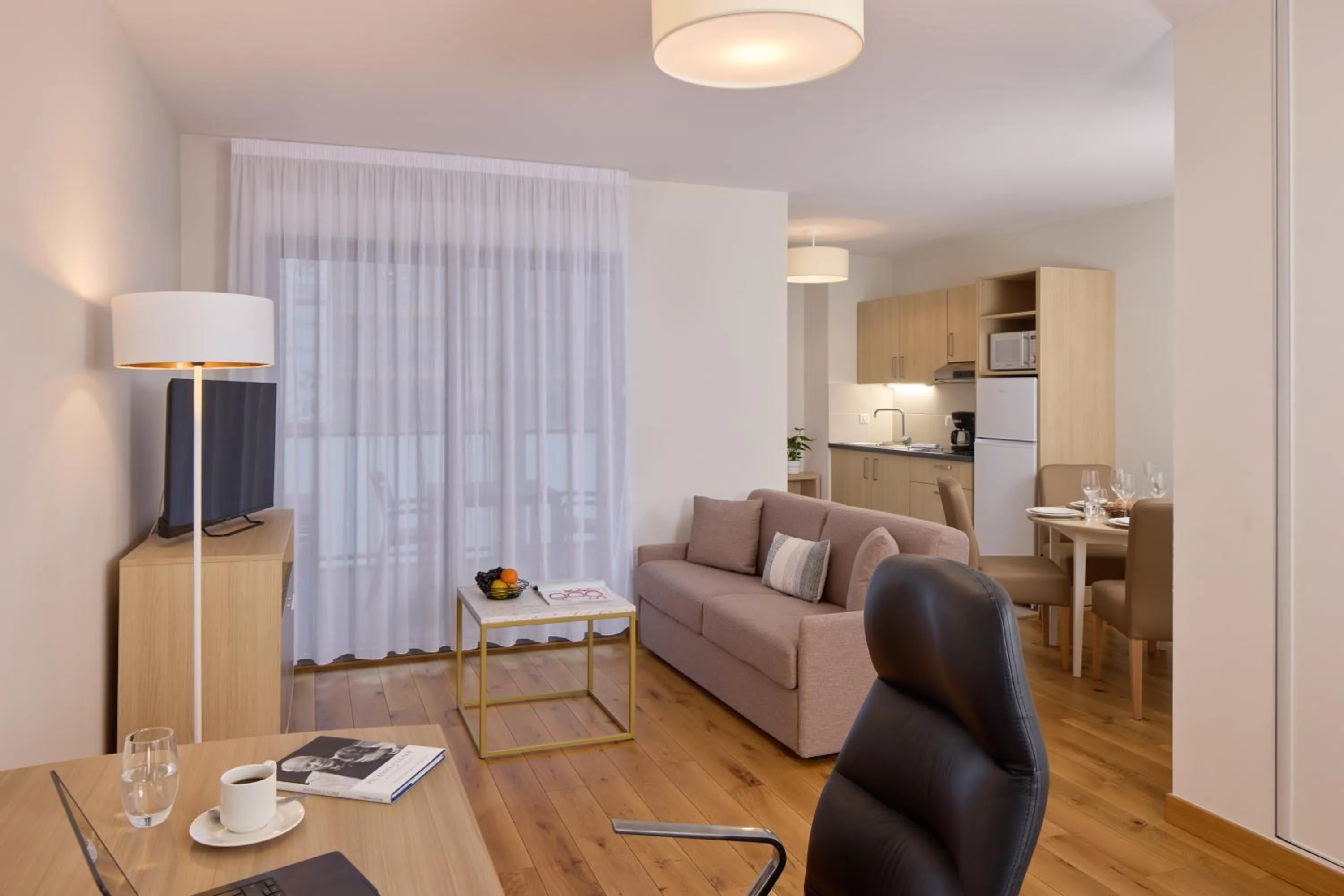 Two-Bedroom Apartment in Quality Aparthotel Pau Porte Des Pyrénées