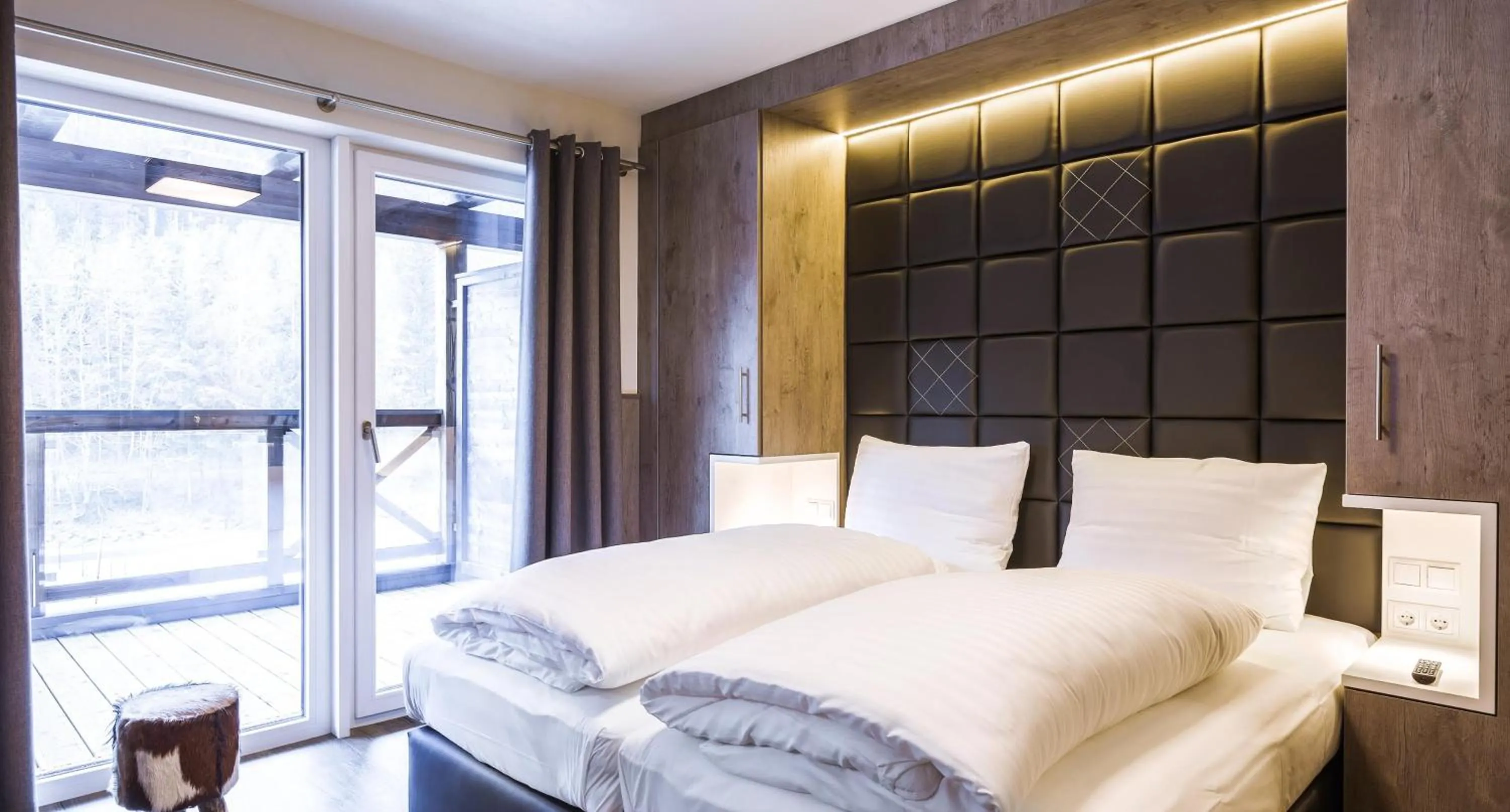 Bedroom, Bed in AvenidA Mountain Lodges Saalbach