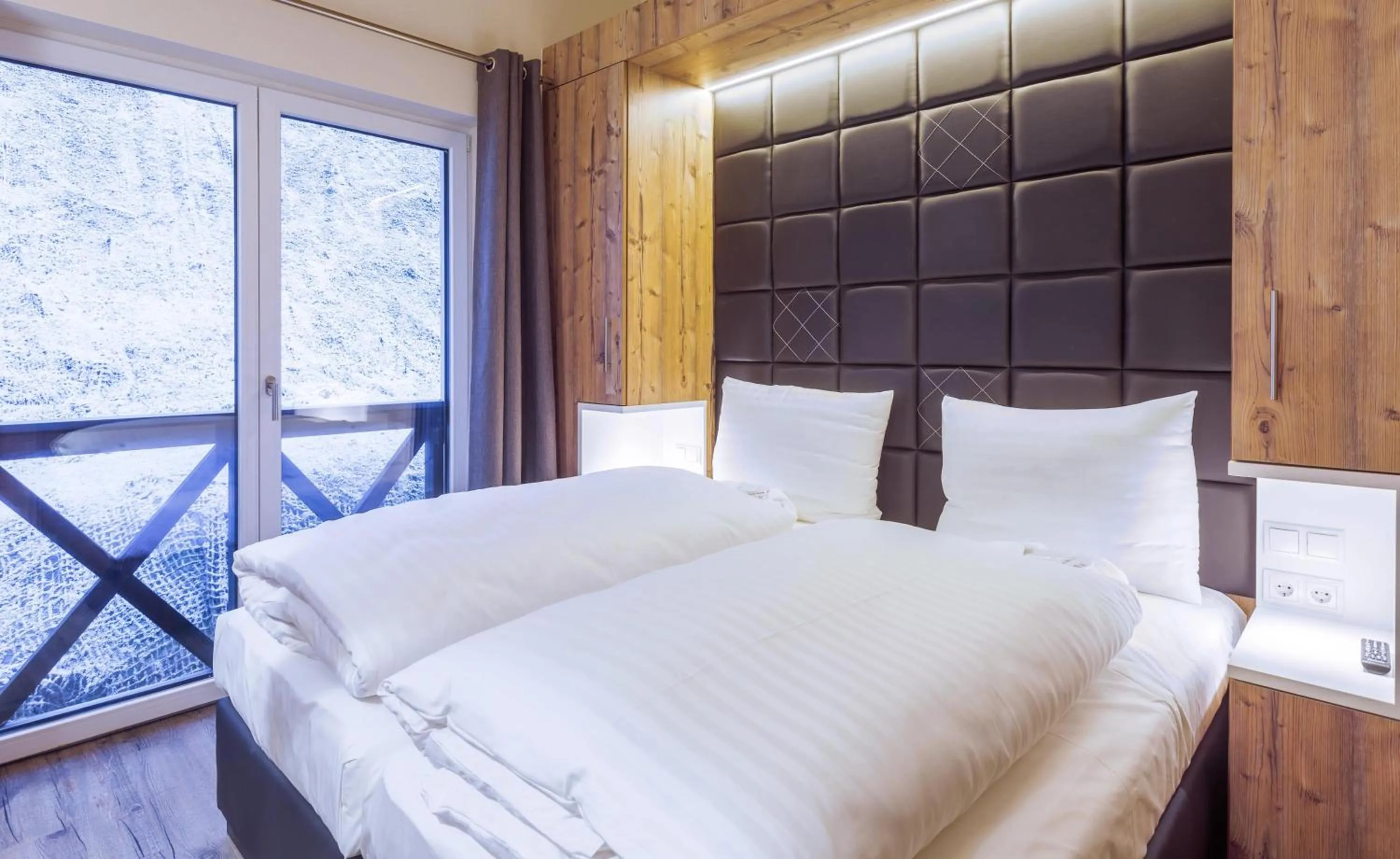 Bedroom, Bed in AvenidA Mountain Lodges Saalbach