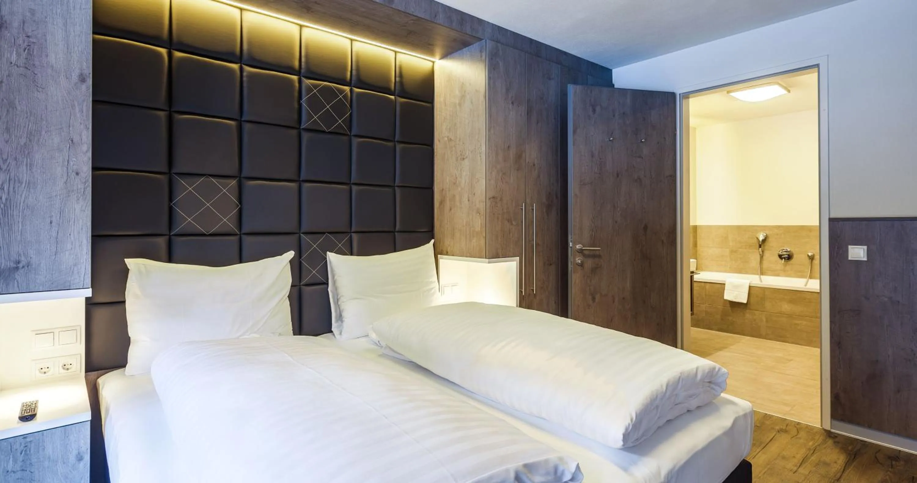 Bedroom, Bed in AvenidA Mountain Lodges Saalbach