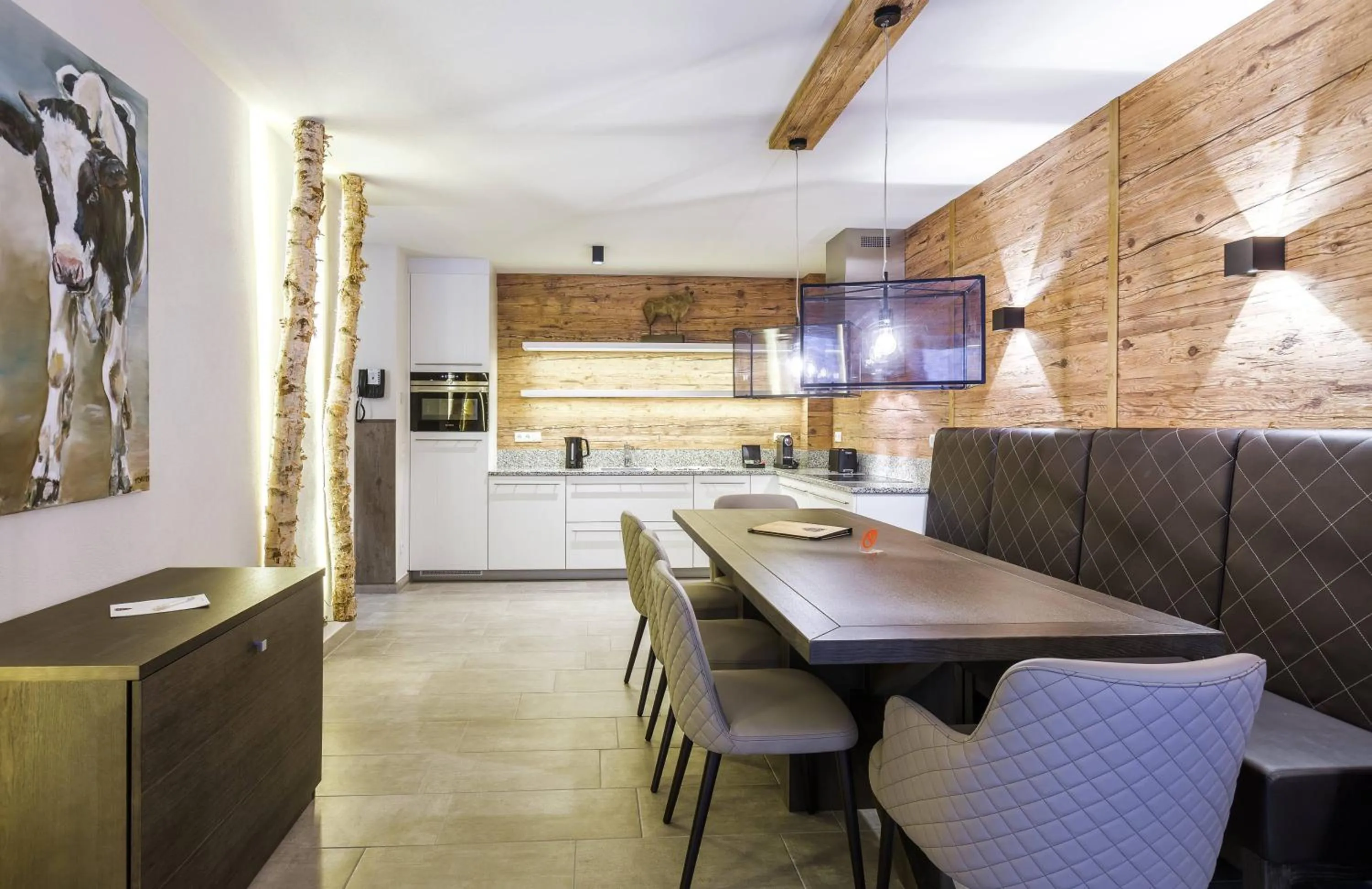 Kitchen or kitchenette in AvenidA Mountain Lodges Saalbach