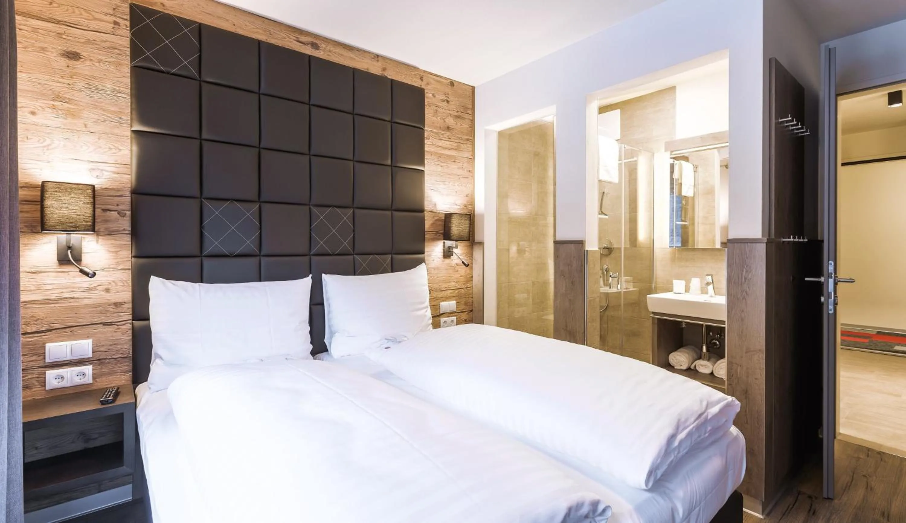 Bedroom, Bed in AvenidA Mountain Lodges Saalbach