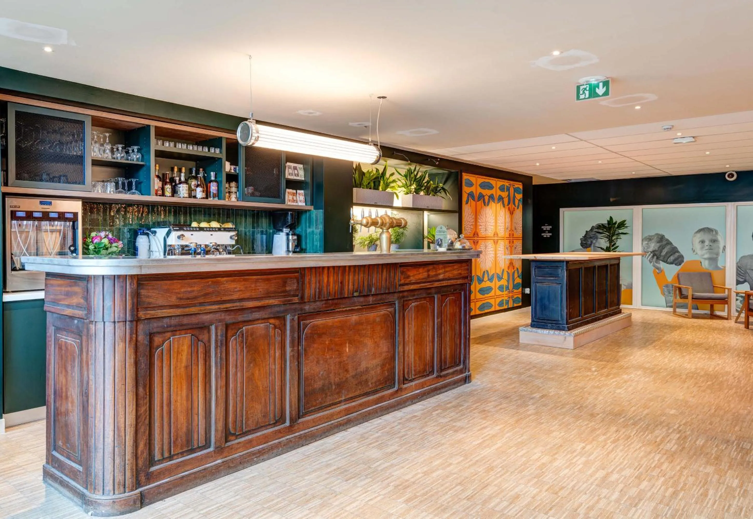 Lounge or bar in B&B HOME Paris Mairie de Saint-Ouen