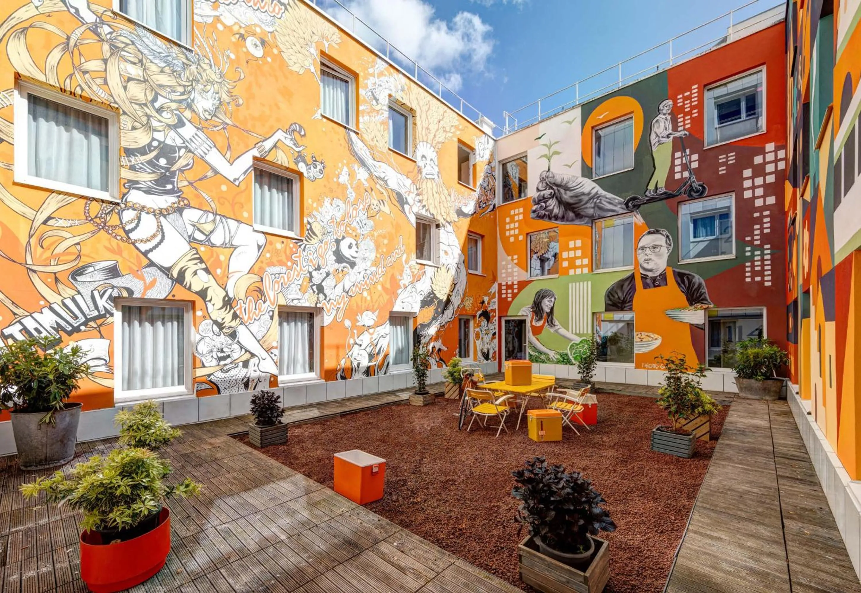 Patio in B&B HOME Paris Mairie de Saint-Ouen