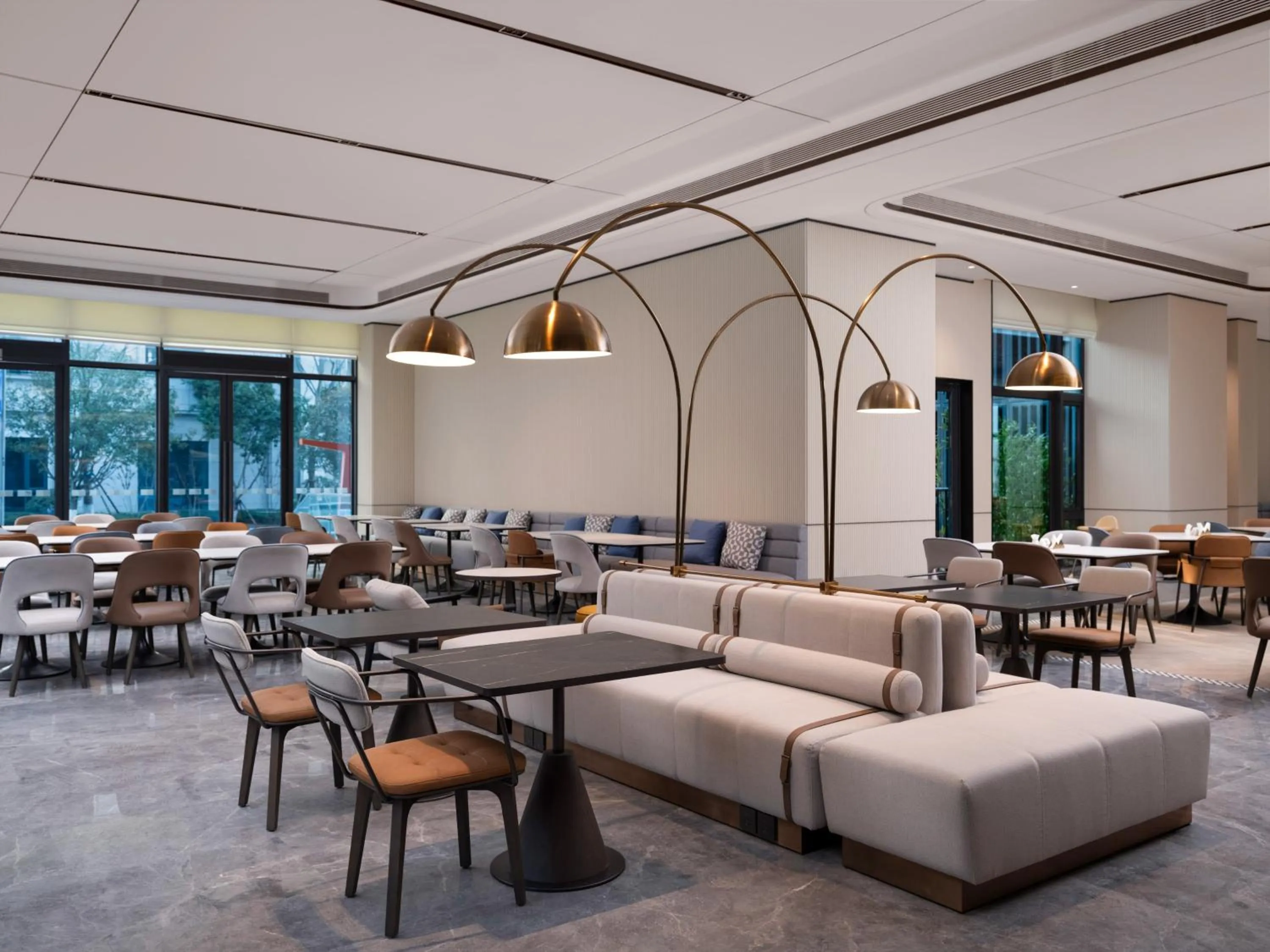 Restaurant/places to eat in Holiday Inn Express Chongqing Central Park by IHG