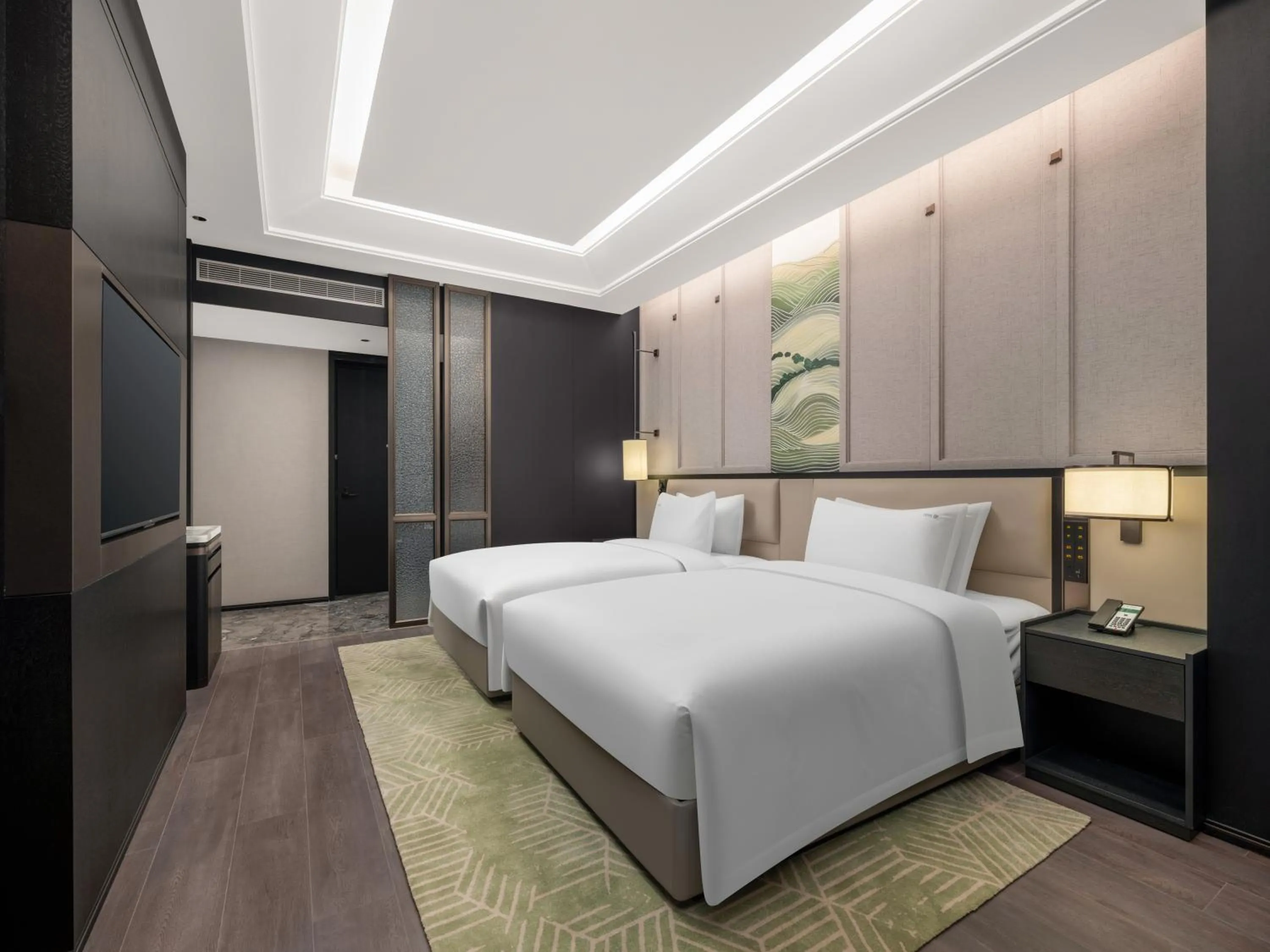 Bed in Holiday Inn Chongqing Shuangfu, an IHG Hotel