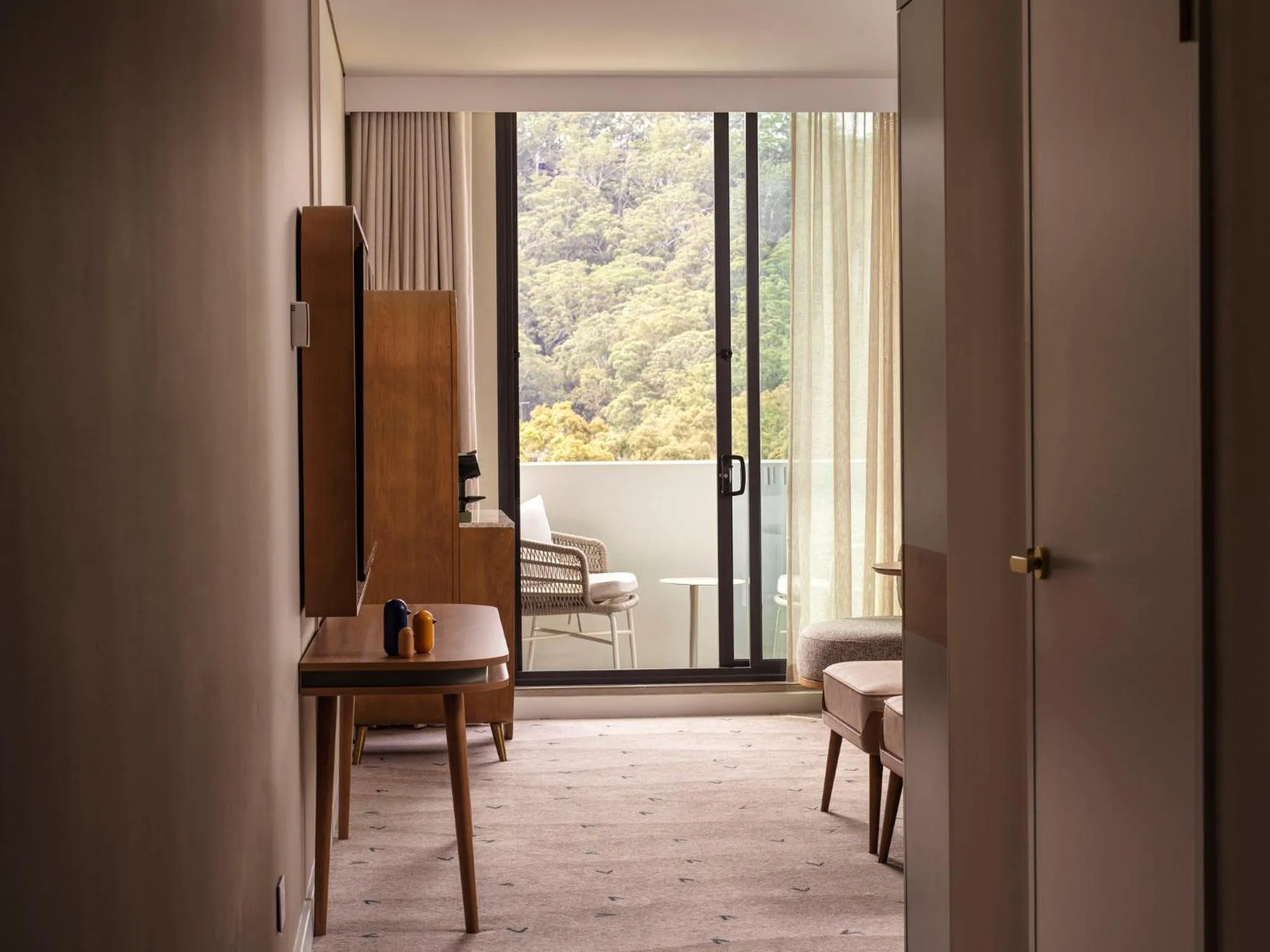 Photo of the whole room in voco Gosford by IHG