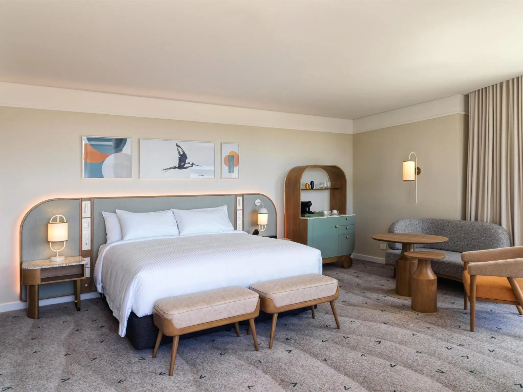 Photo of the whole room, Bed in voco Gosford by IHG