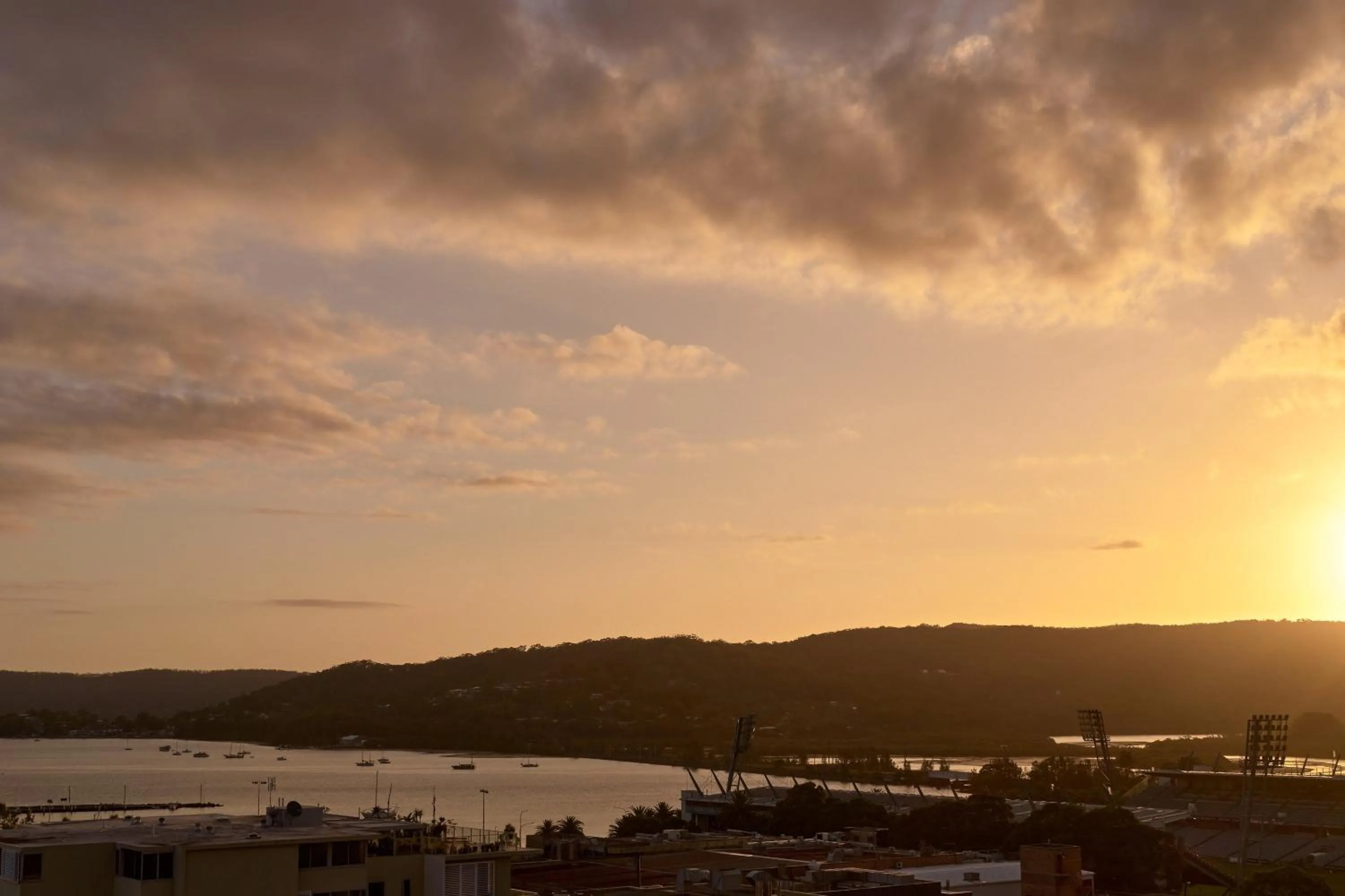 Photo of the whole room in voco Gosford by IHG