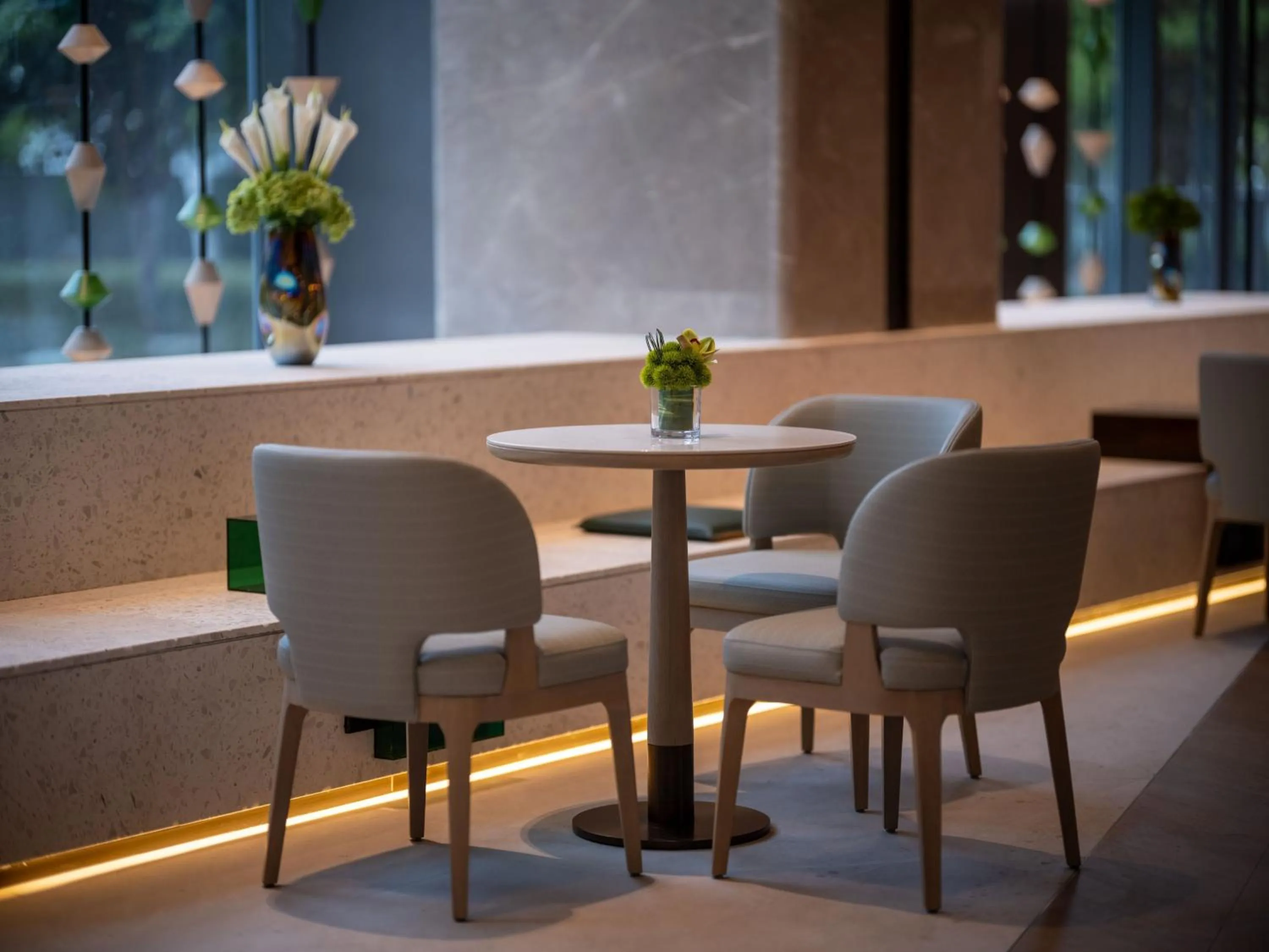 Lounge or bar in EVEN Hotel Shanghai Jinqiao by IHG