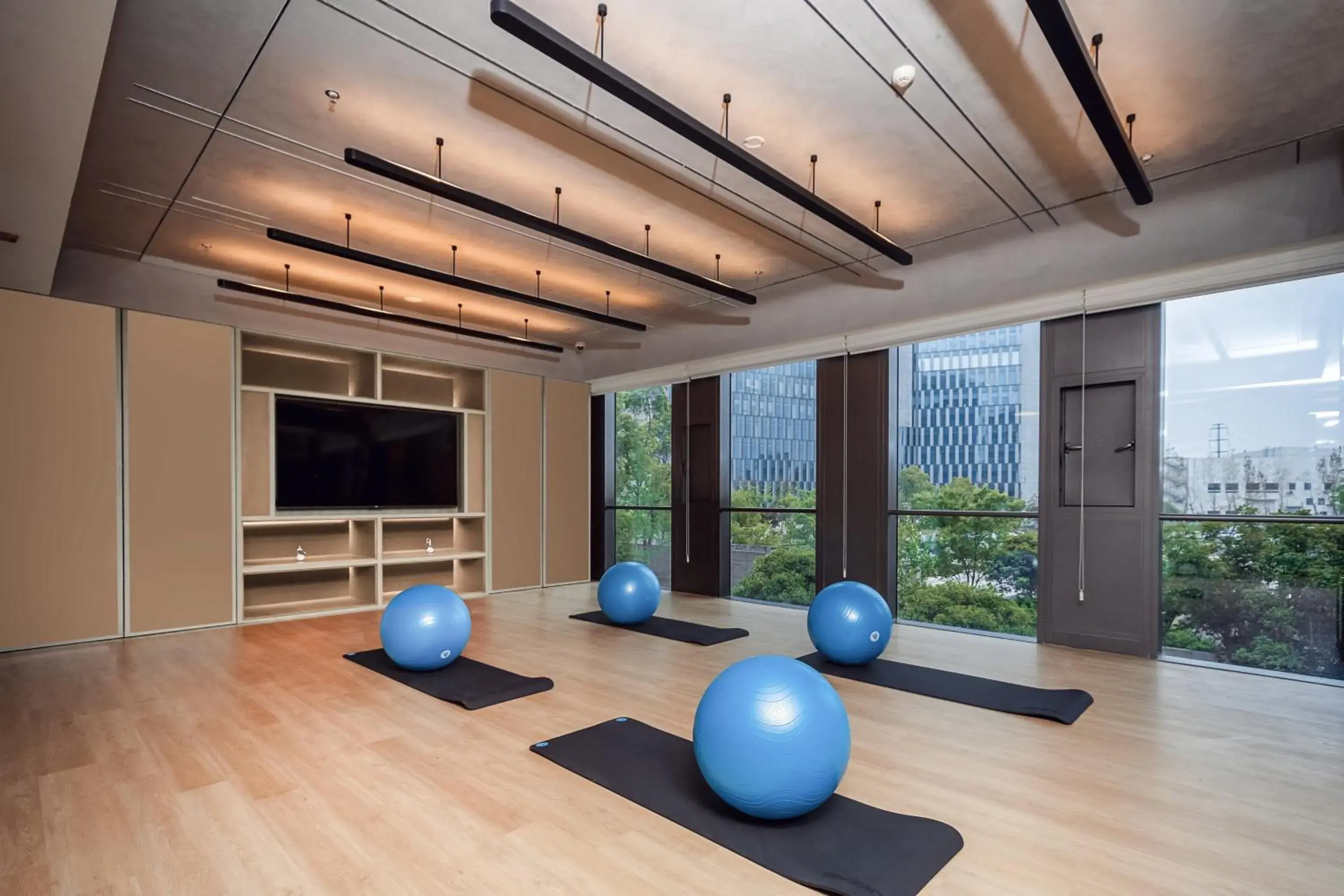Fitness centre/facilities in EVEN Hotel Shanghai Jinqiao by IHG Fitness centre/facilities in EVEN Hotel Shanghai Jinqiao by IHG