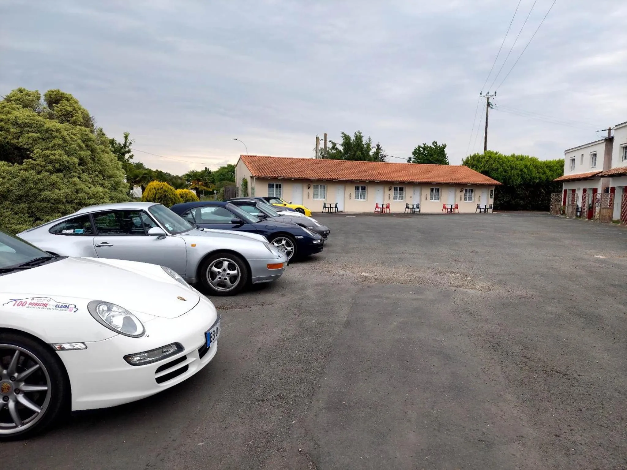 Parking in Le Mareuillais Hotel-Restaurant