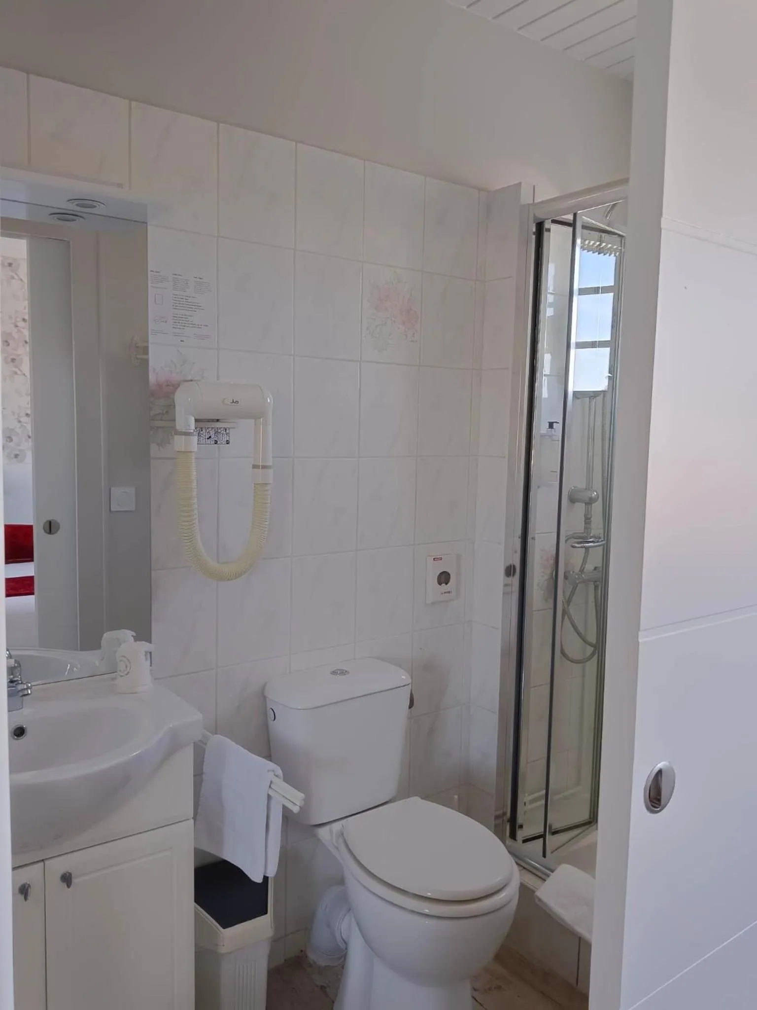 Property building in Le Mareuillais Hotel-Restaurant