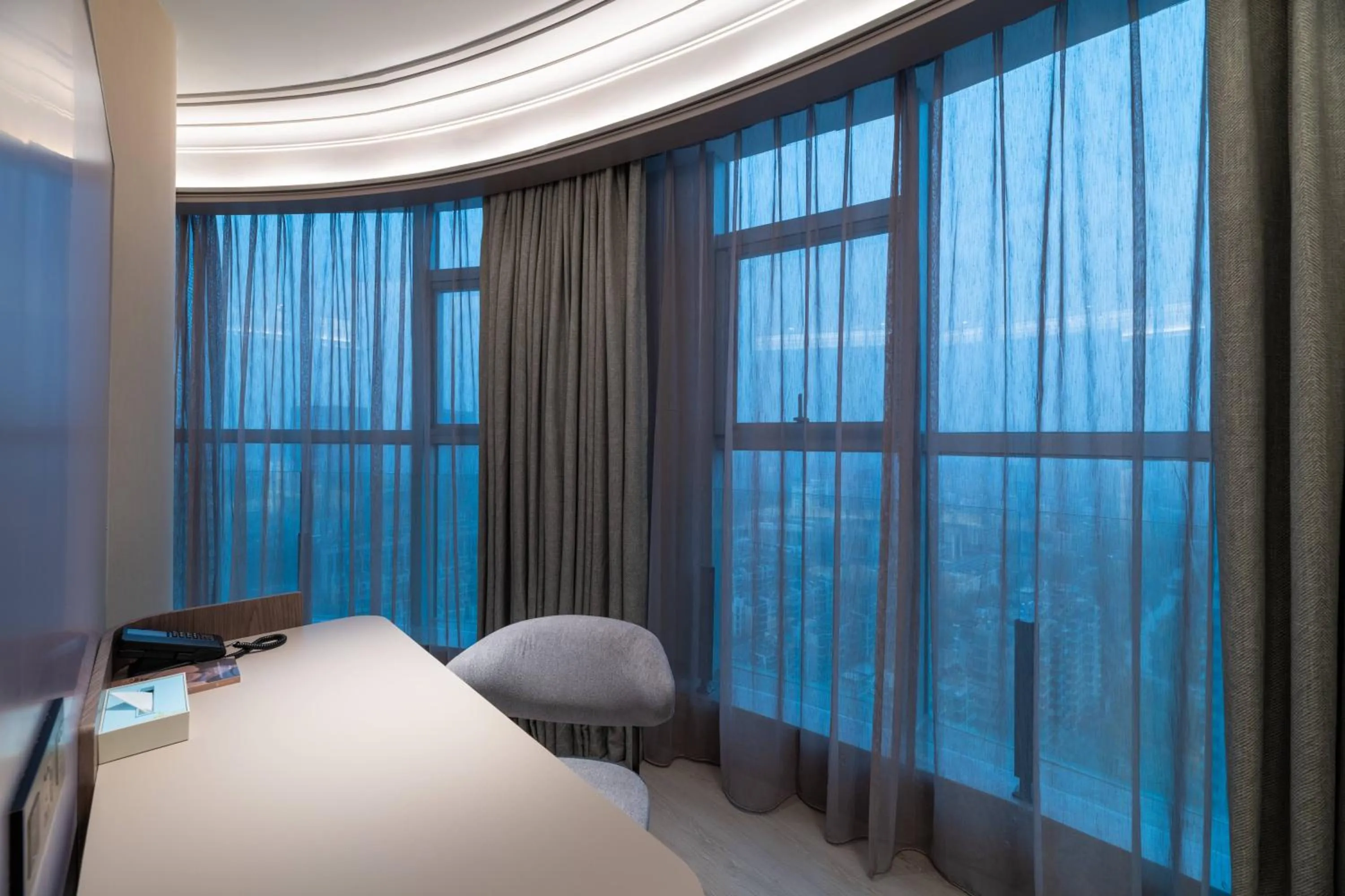 Bed in Mercure Hangzhou Qingchun