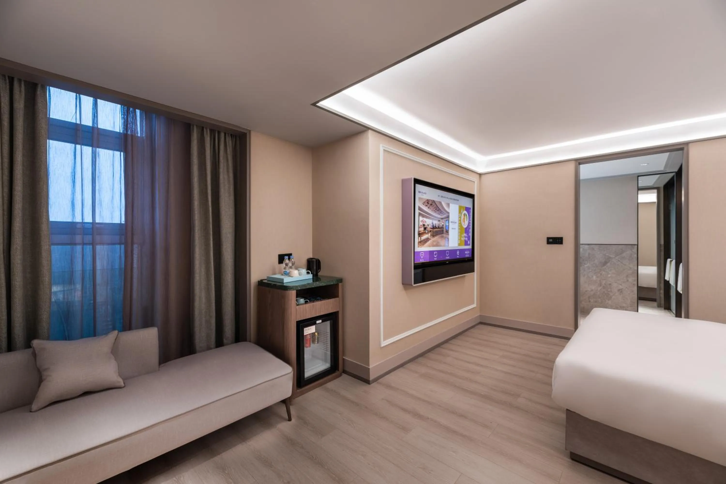 Bed in Mercure Hangzhou Qingchun