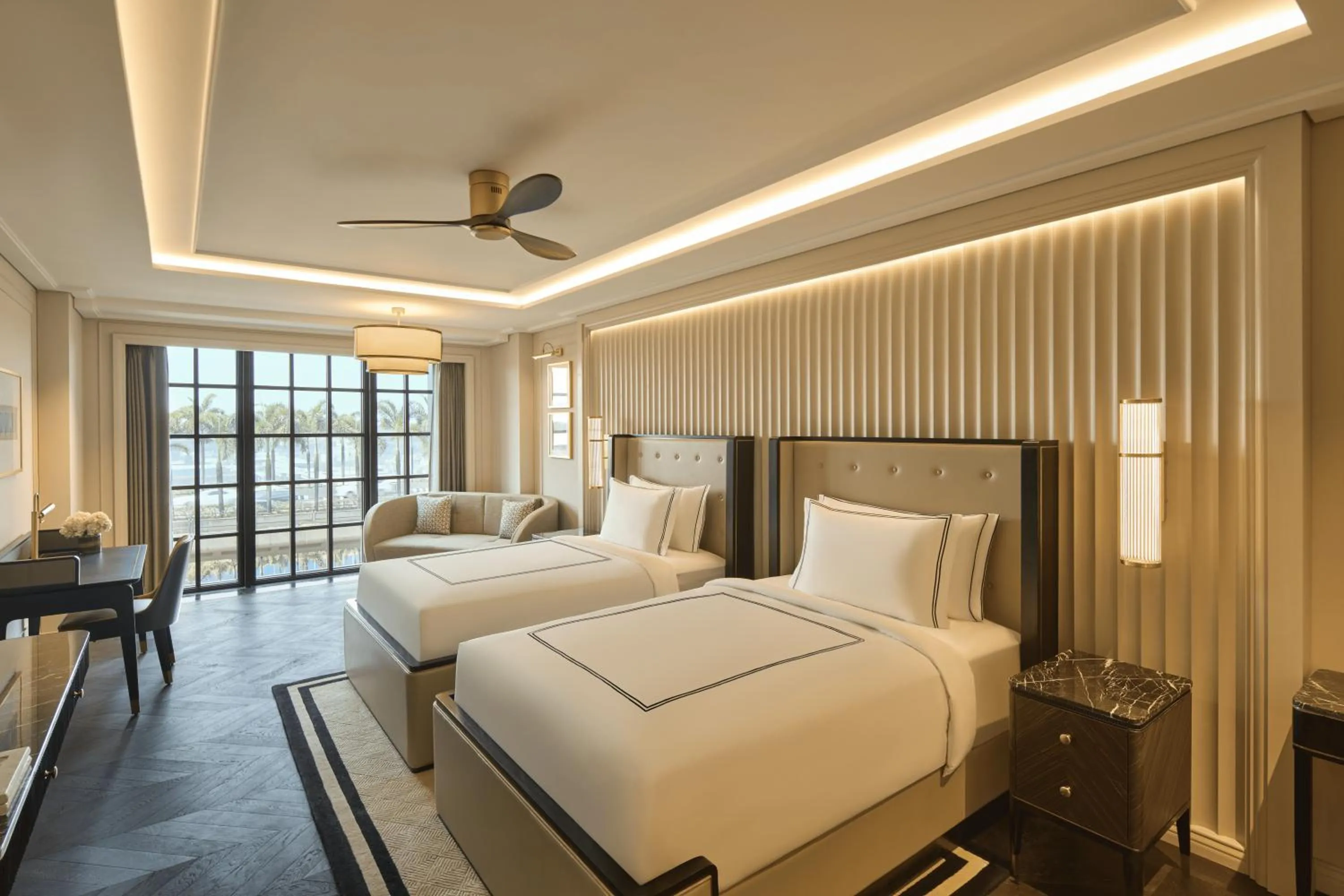 Bed in Fairmont Mumbai