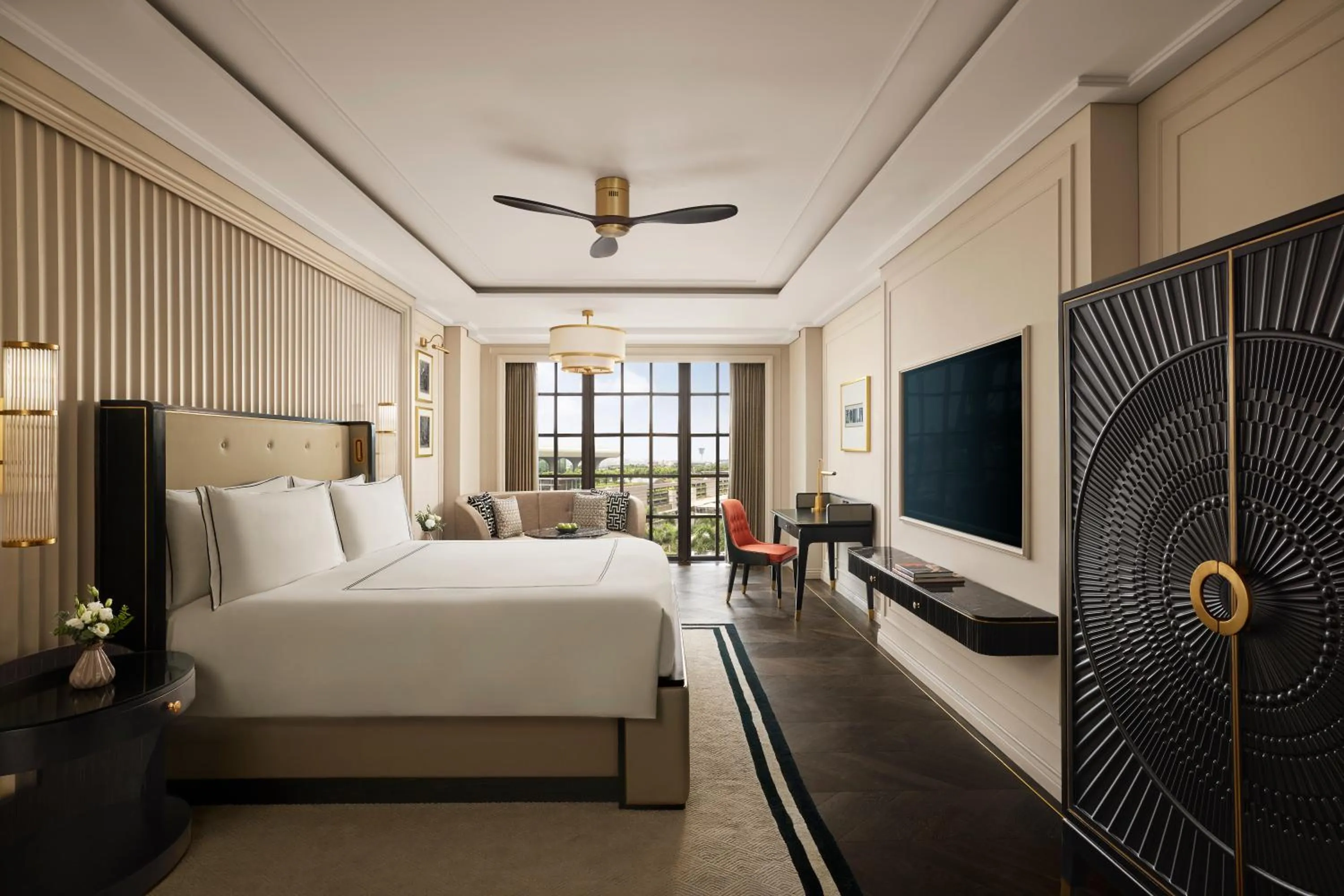 Bedroom, Bed in Fairmont Mumbai