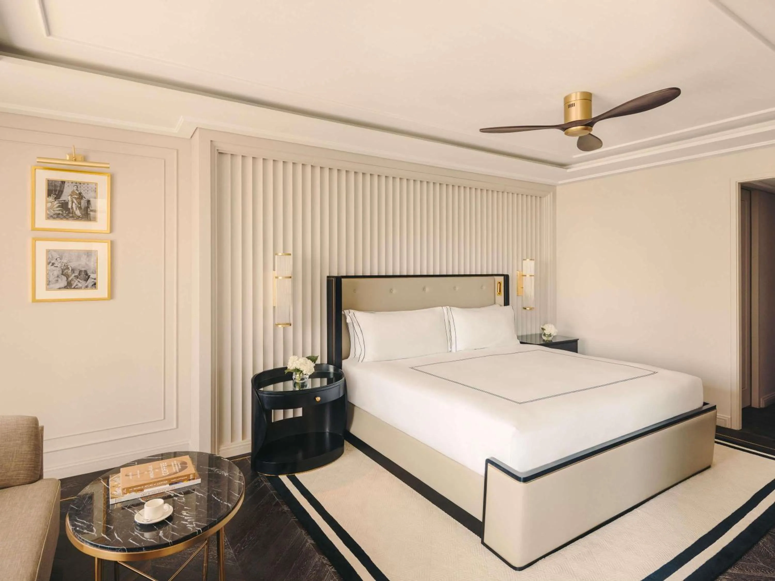 Bedroom, Bed in Fairmont Mumbai