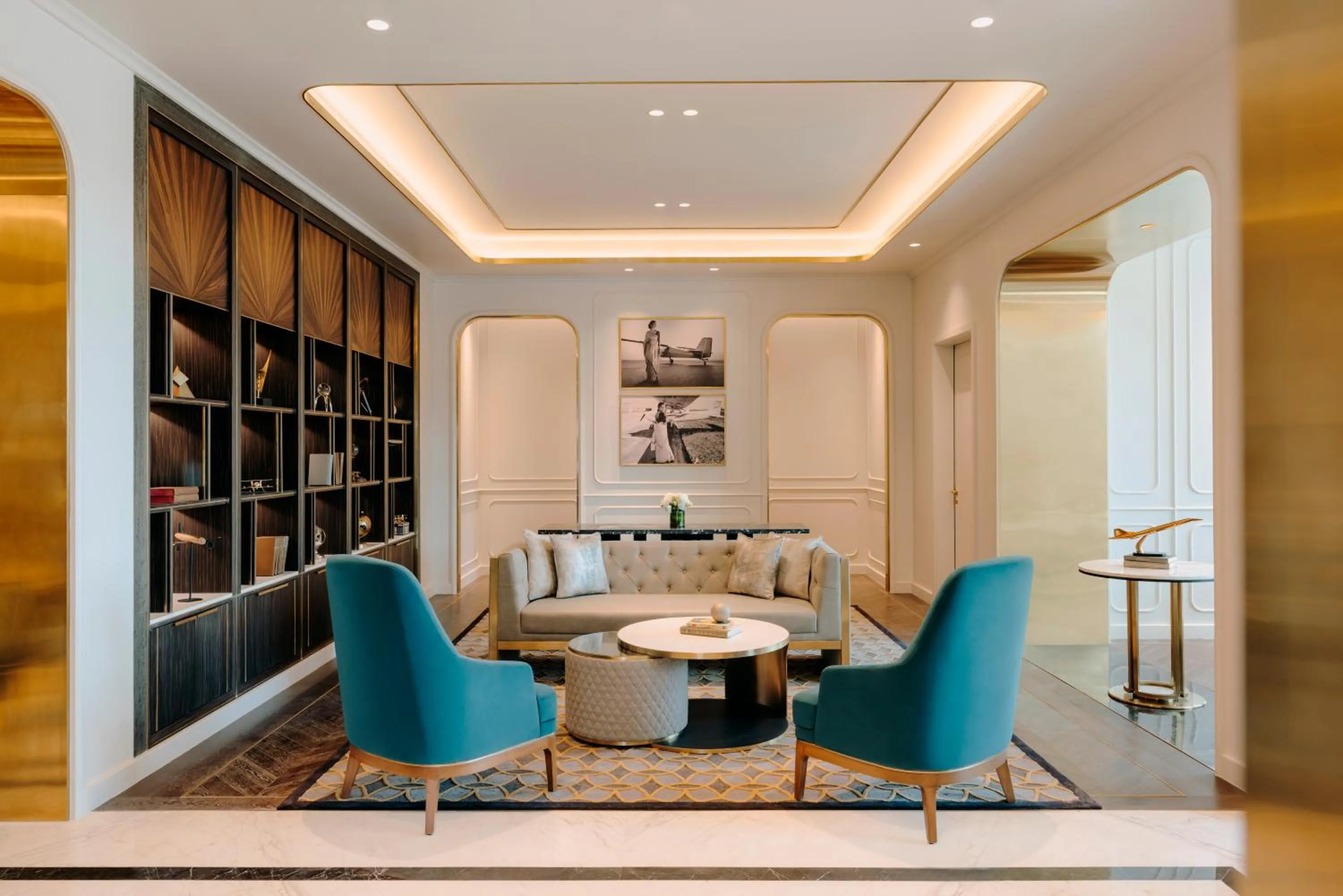 Lounge or bar in Fairmont Mumbai