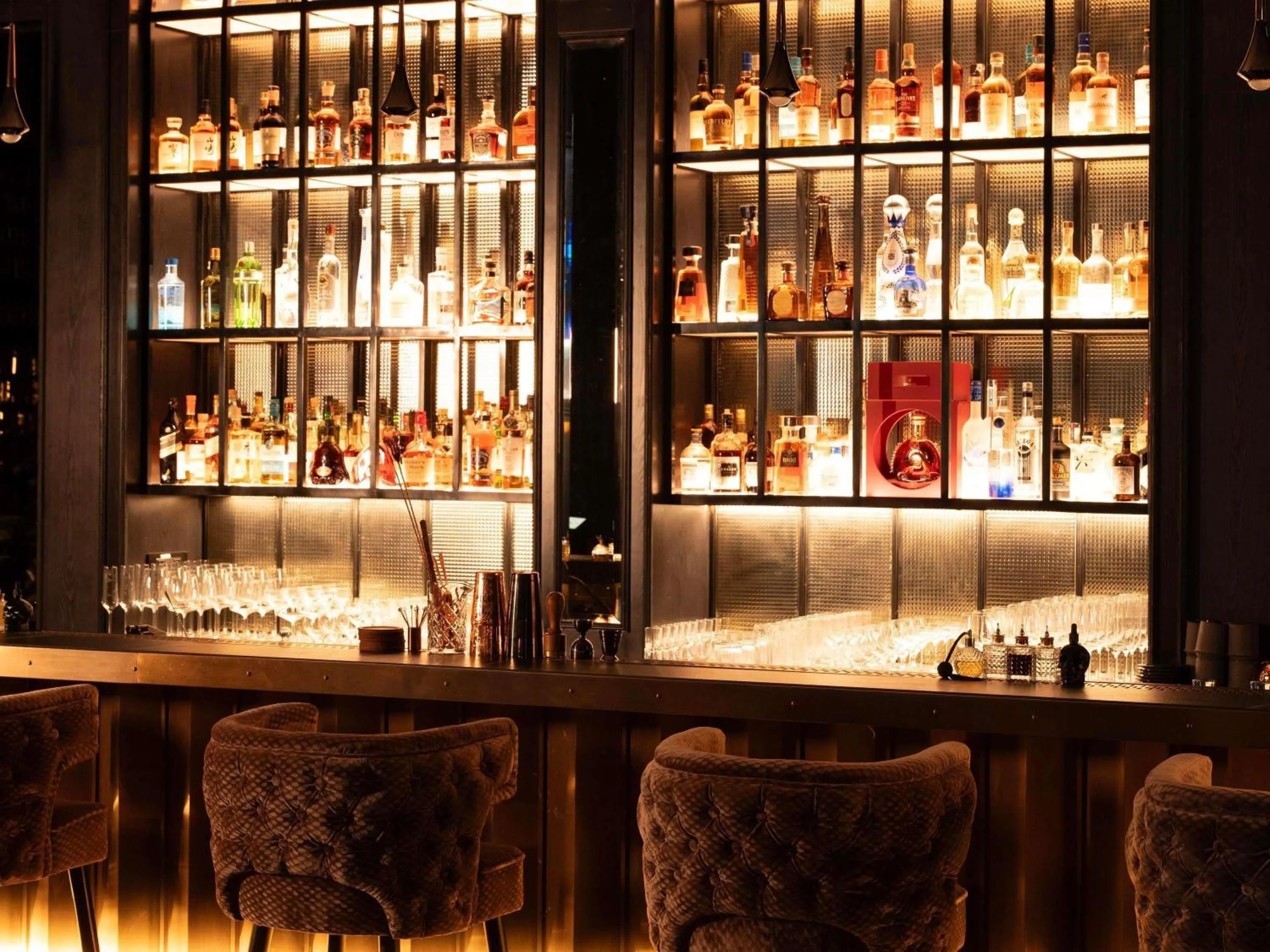 Lounge or bar in Fairmont Mumbai