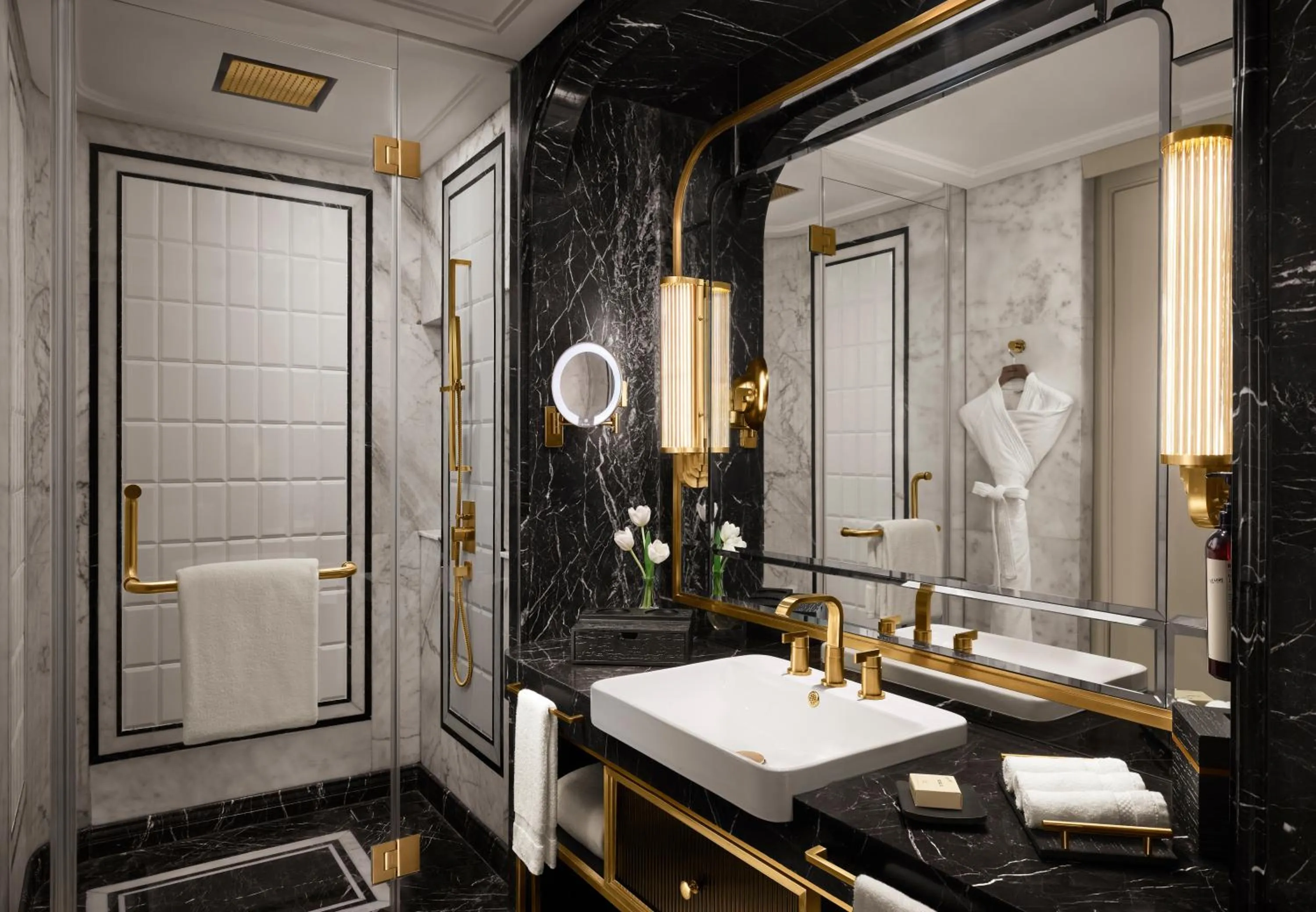 Bathroom in Fairmont Mumbai