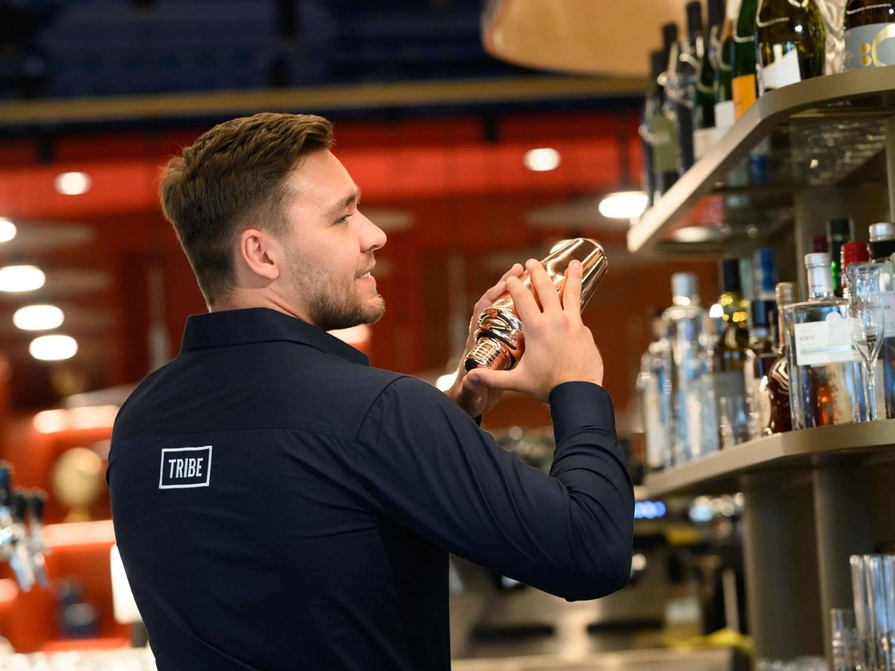 Lounge or bar in TRIBE Budapest Airport