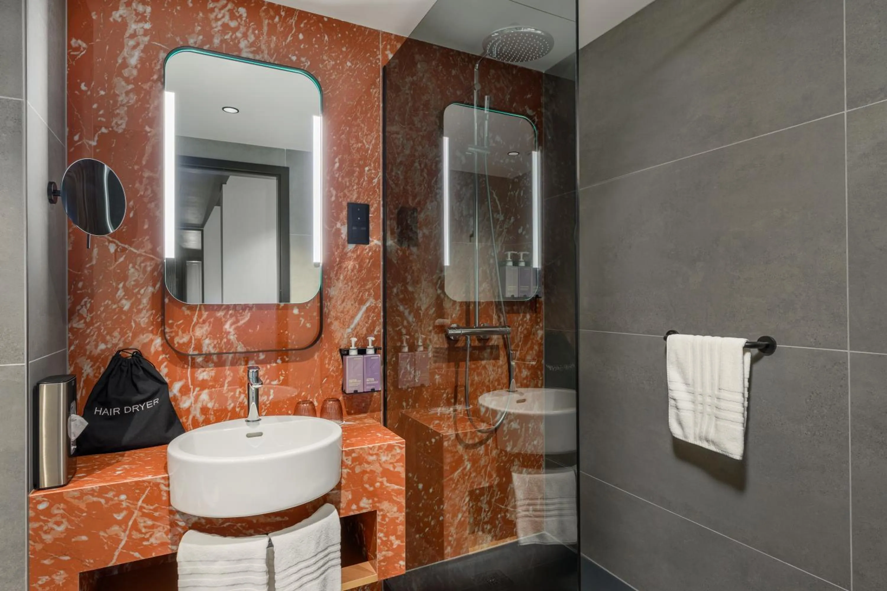 Toilet in TRIBE Budapest Airport