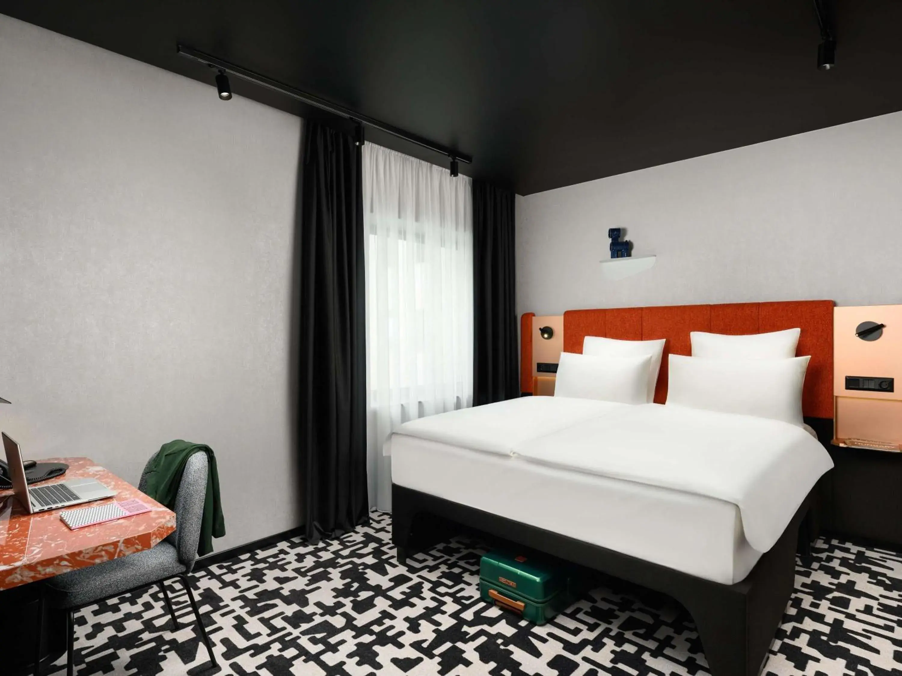 Bedroom, Bed in TRIBE Budapest Airport Bedroom, Bed in TRIBE Budapest Airport