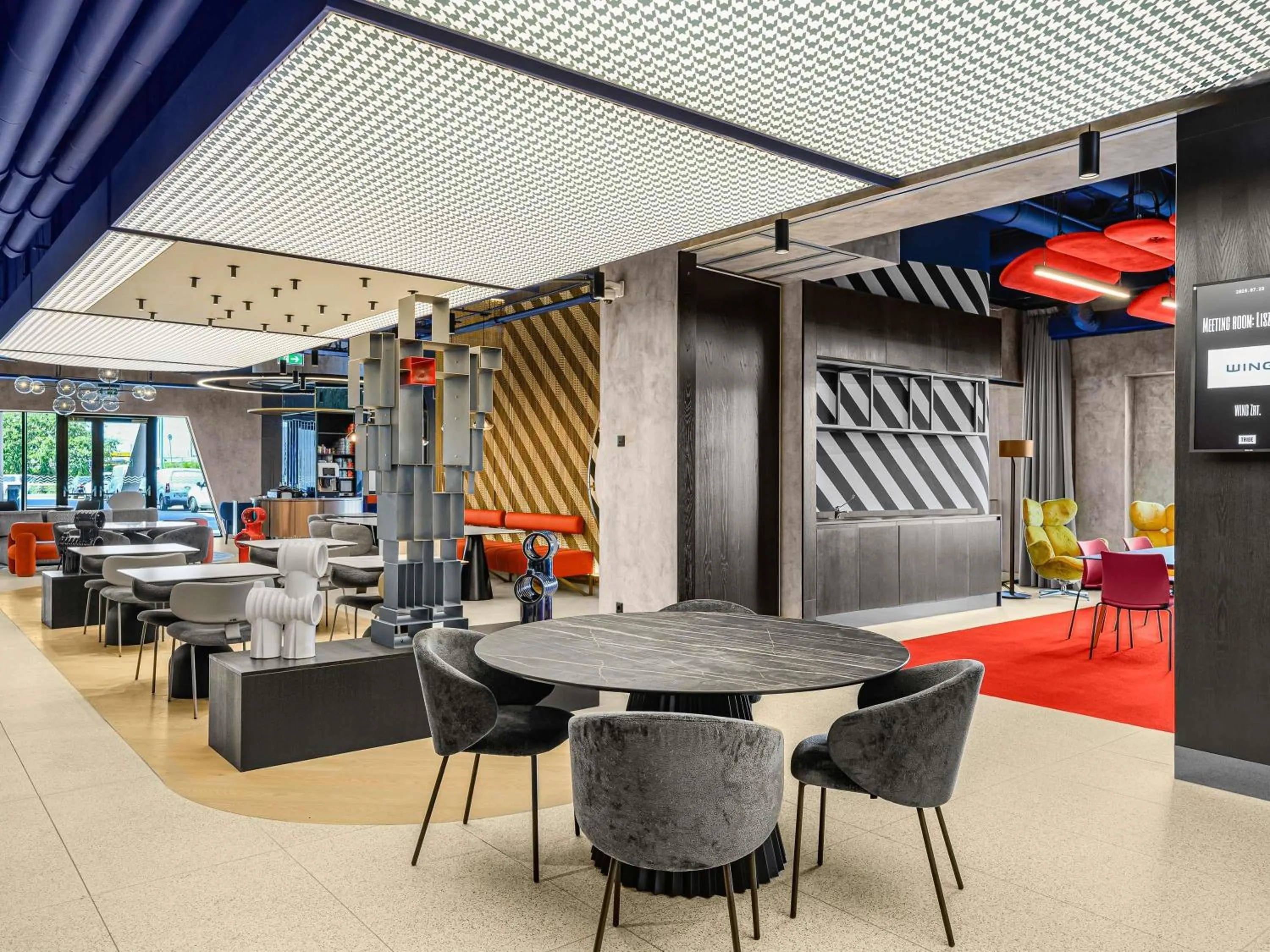 Restaurant/places to eat in TRIBE Budapest Airport