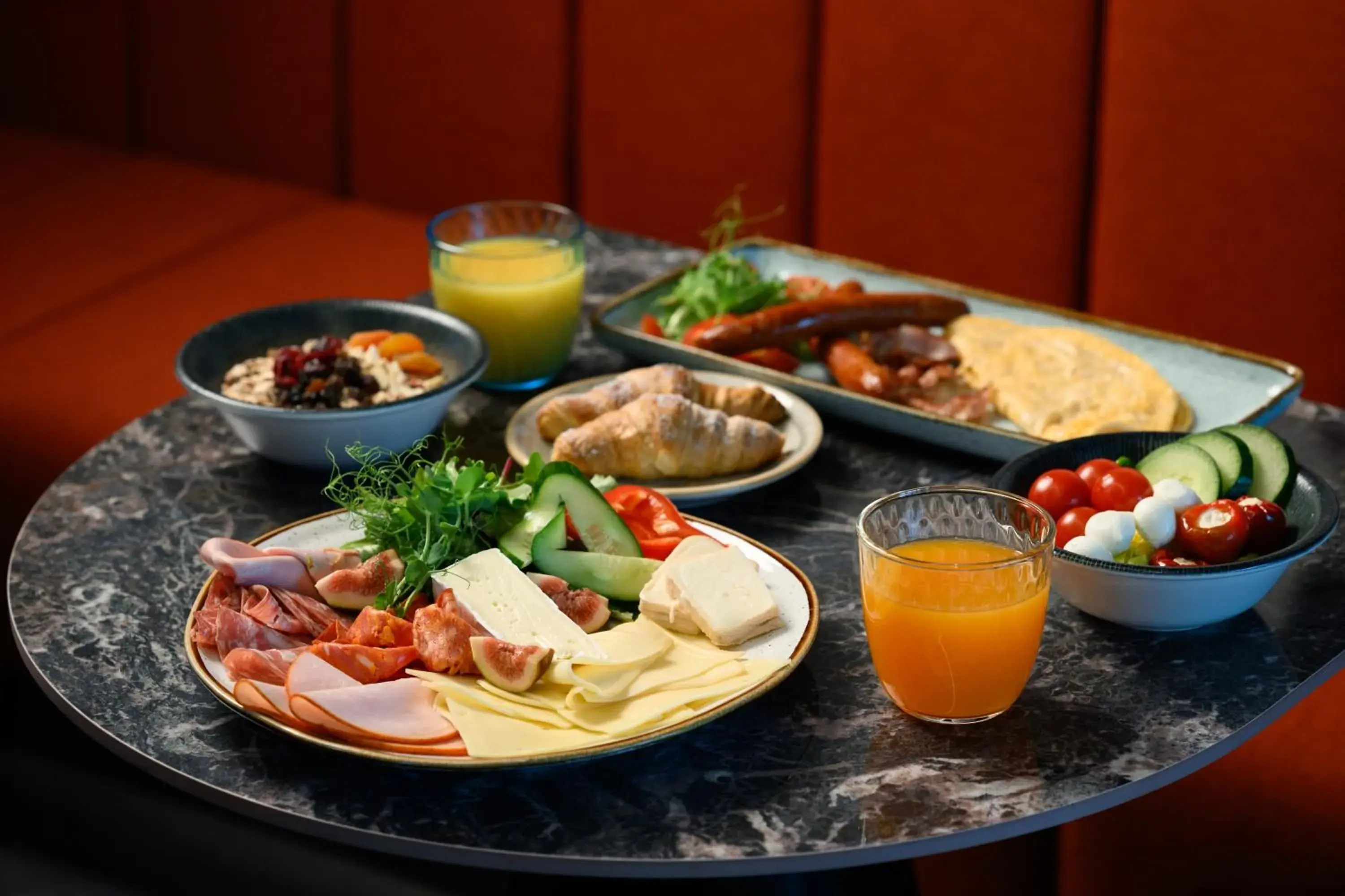 Restaurant/places to eat in TRIBE Budapest Airport Restaurant/places to eat in TRIBE Budapest Airport