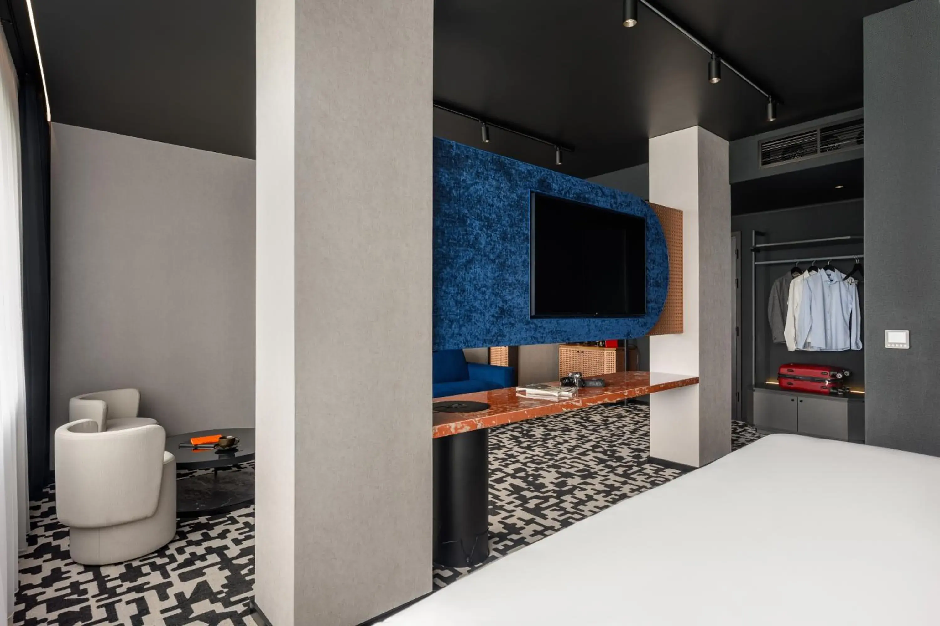 Communal lounge/ TV room, Bed in TRIBE Budapest Airport Communal lounge/ TV room, Bed in TRIBE Budapest Airport