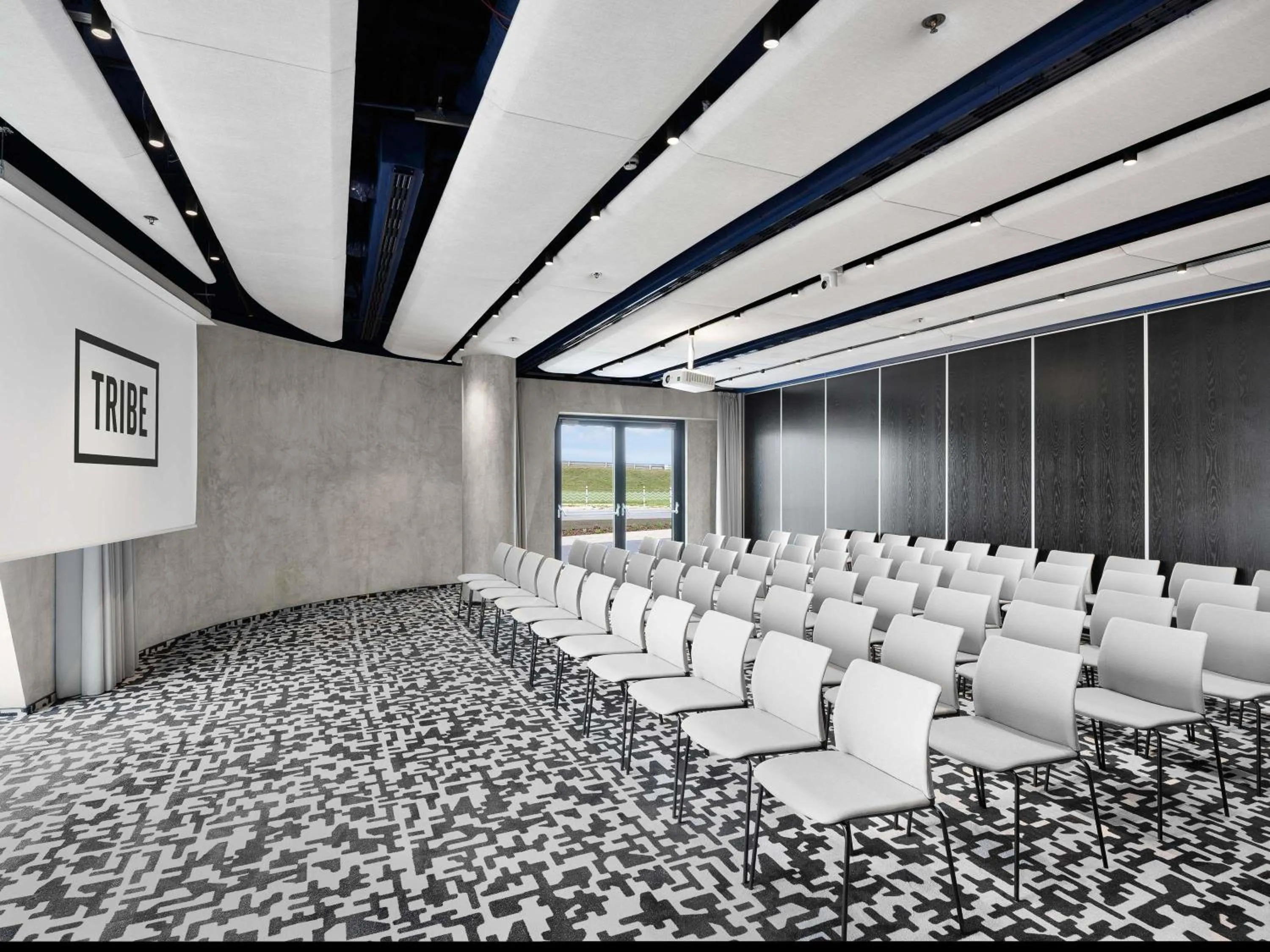 Meeting/conference room in TRIBE Budapest Airport