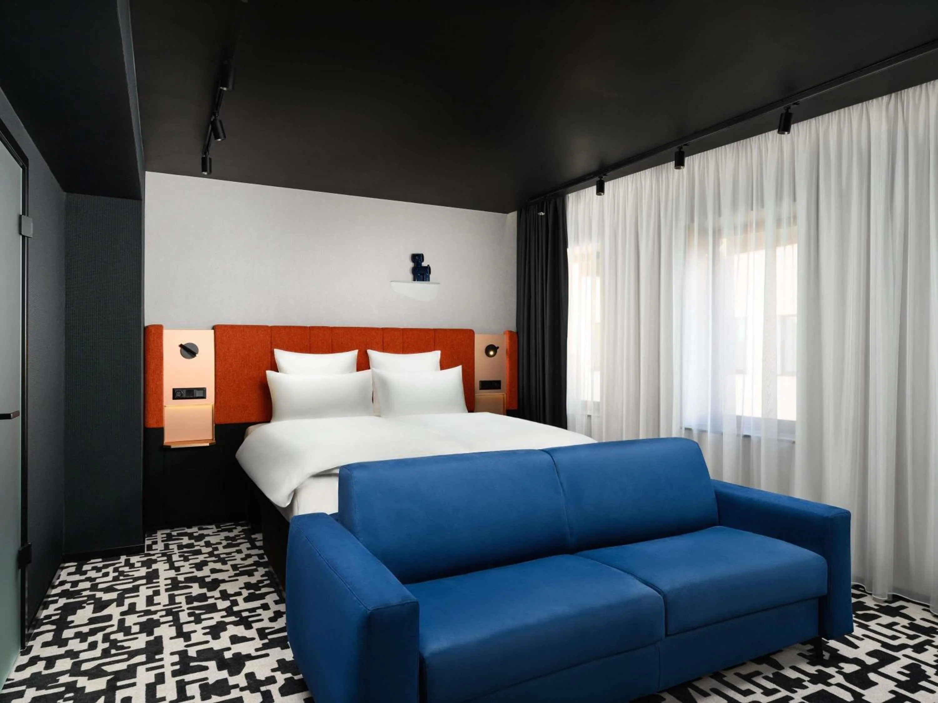 Bedroom, Bed in TRIBE Budapest Airport