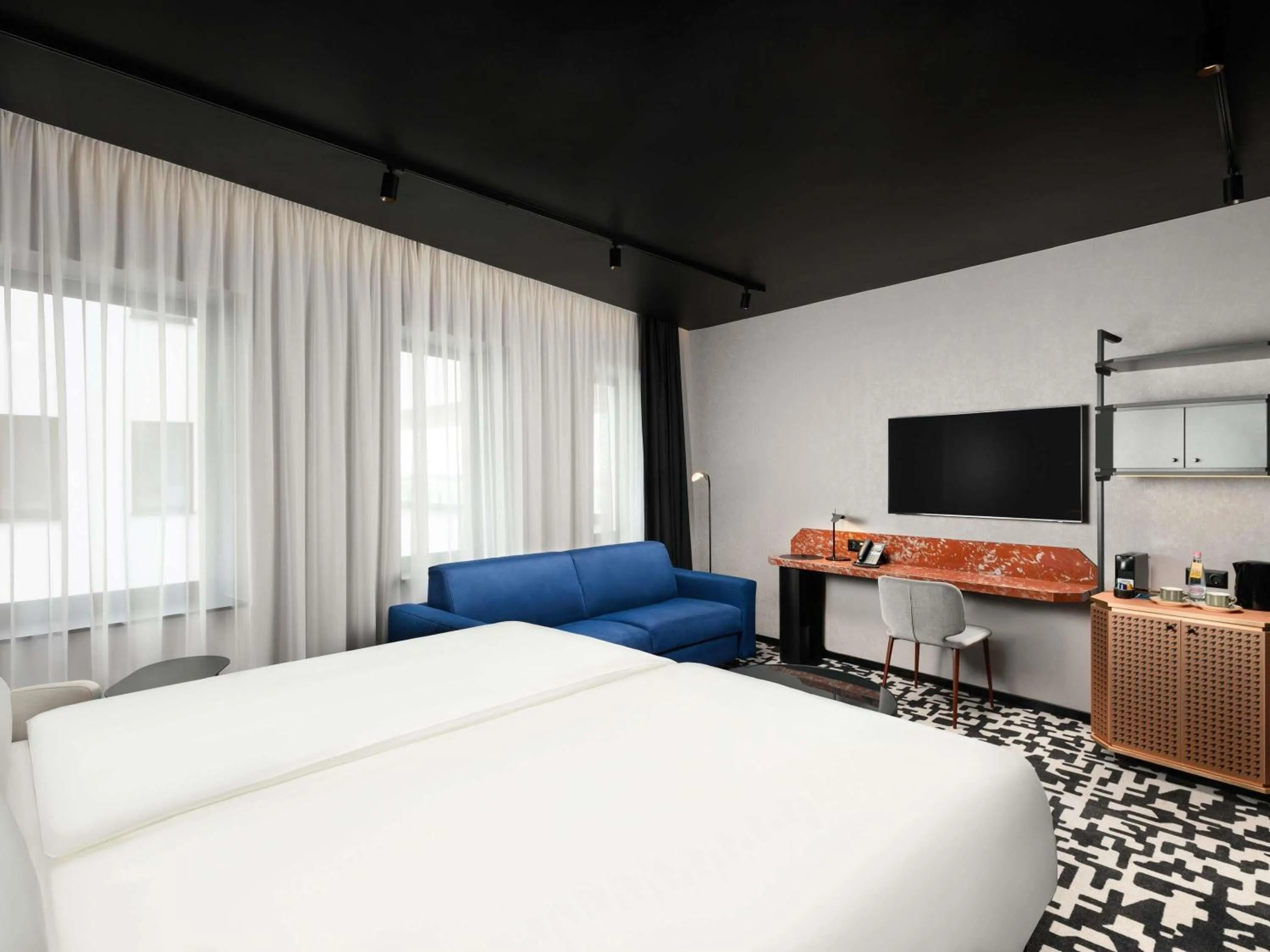 Bedroom, Bed in TRIBE Budapest Airport