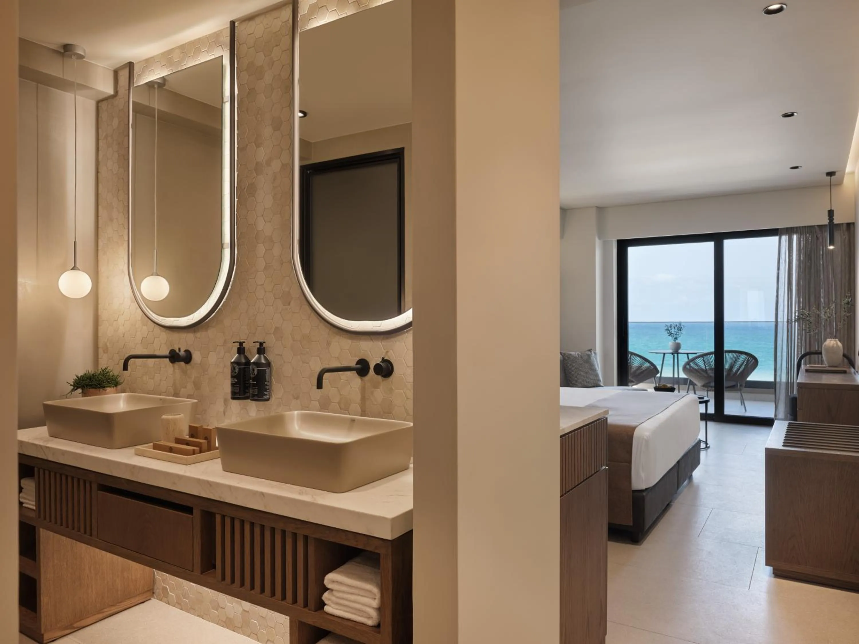 Bed in Rocca a Mare Heraklion - Handwritten Collection